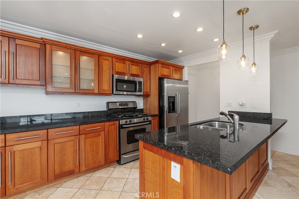West Hollywood, California, 90069, United States, 1 Bedroom Bedrooms, ,1 BathroomBathrooms,Residential,For Sale,1896618