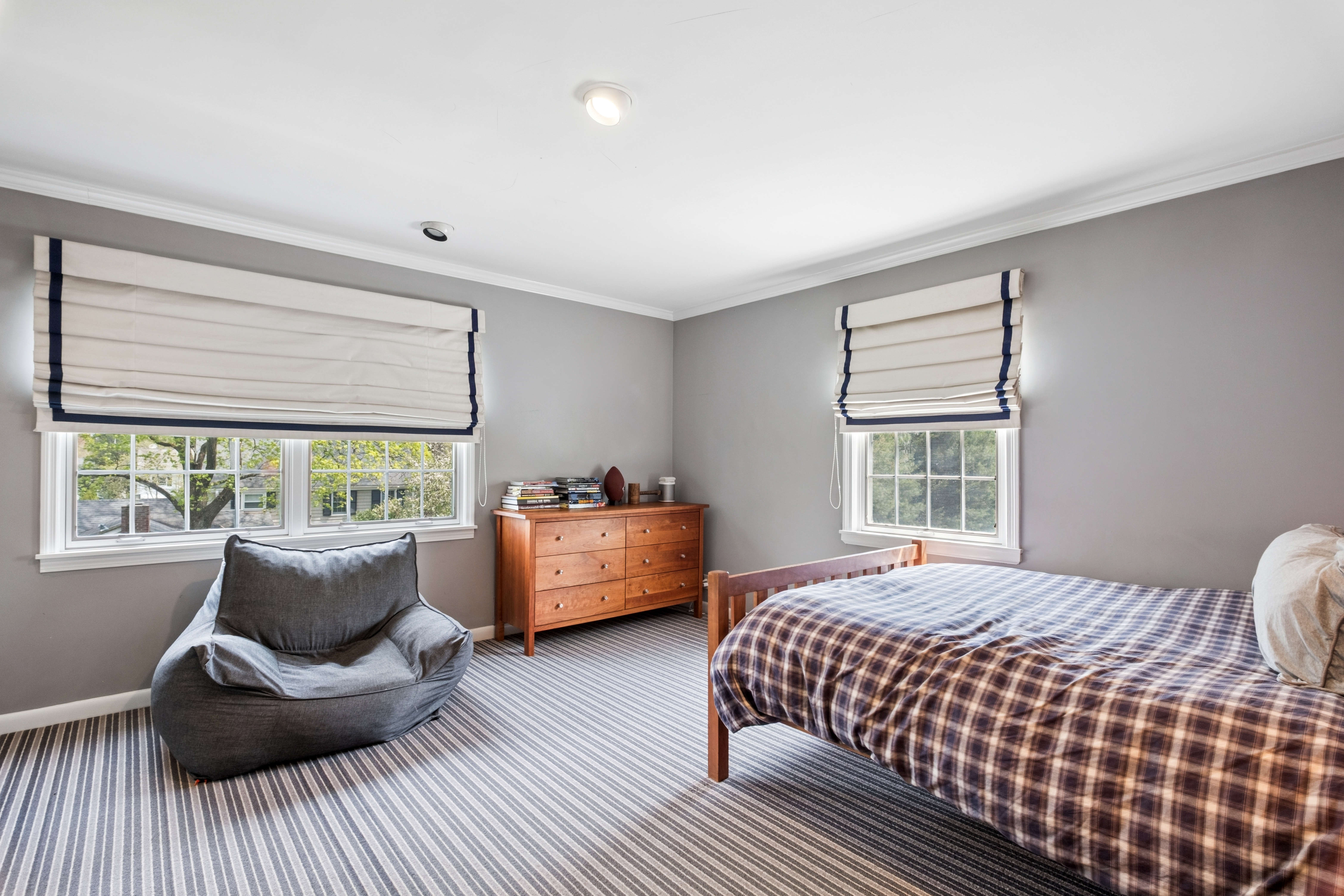  Beautifully Updated, Sun-Drenched Home - 物件實景