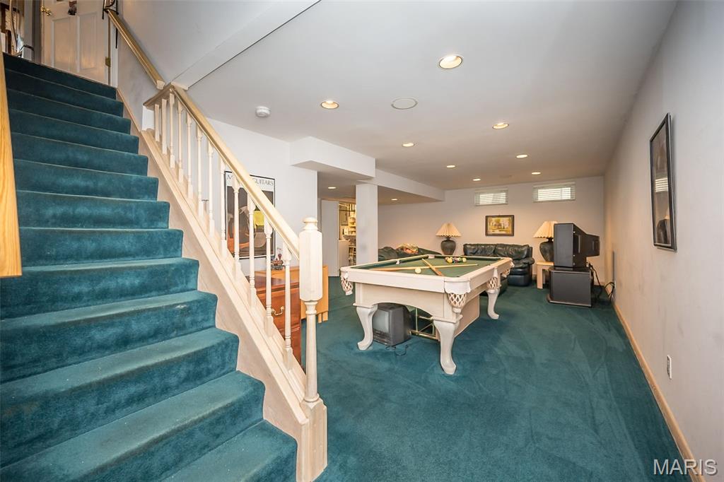 Chesterfield, Missouri, 63017, United States, 4 Bedrooms Bedrooms, ,3 BathroomsBathrooms,Residential,For Sale,1932834