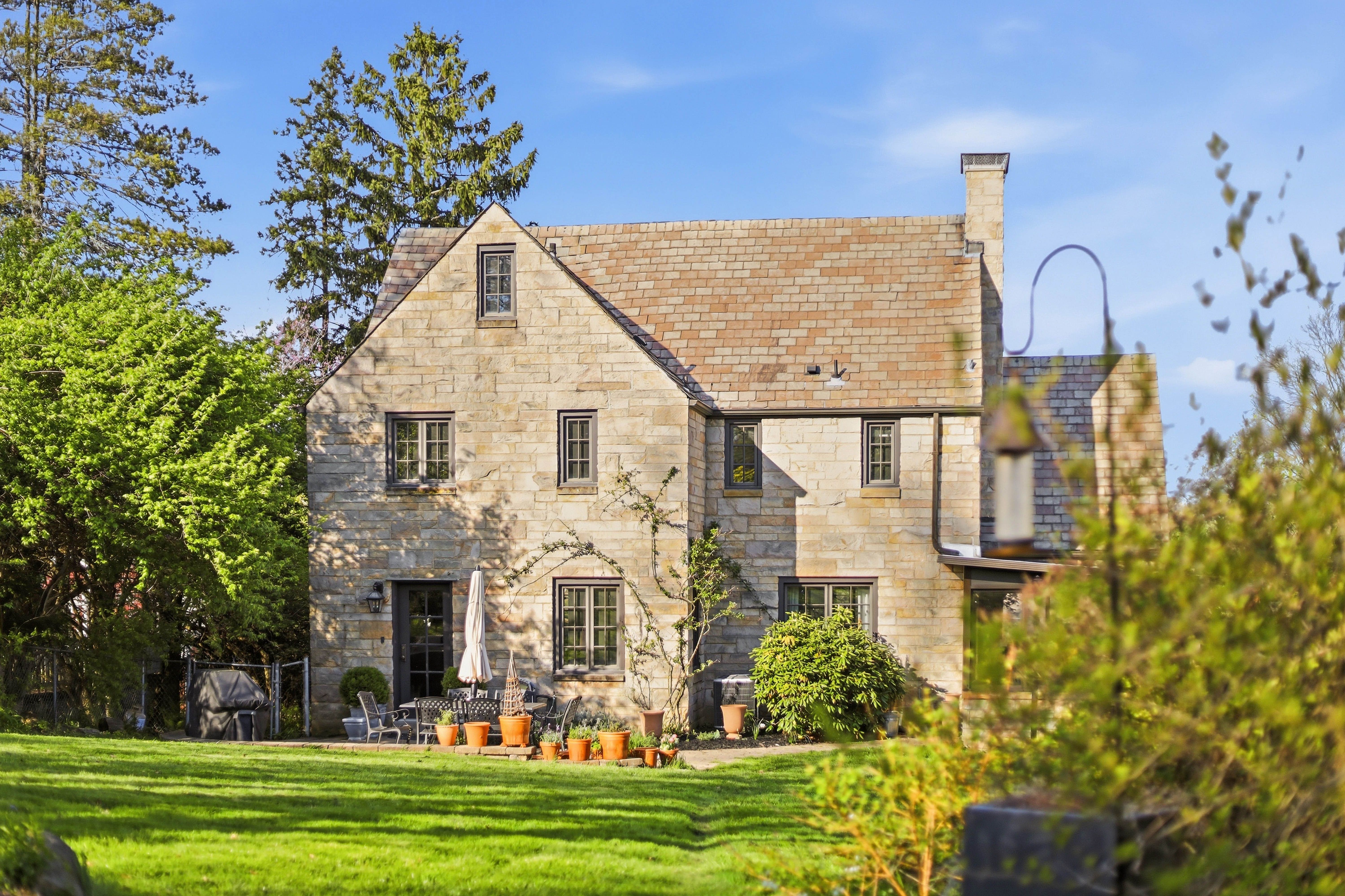  552 Greenhurst Dr, Pittsburgh, PA 15243 - 物件實景