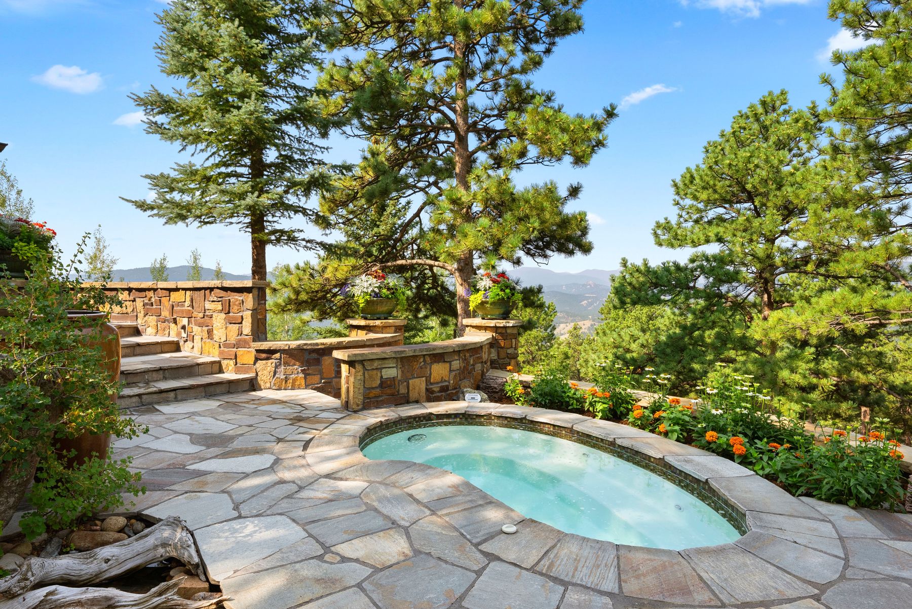  Premium Location with Unobstructed Front Range Views - 物件實景