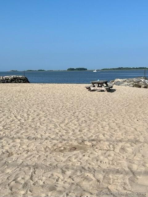 Clinton, Connecticut, 06413, United States, 3 Bedrooms Bedrooms, ,2 BathroomsBathrooms,Residential,For Sale,1914368