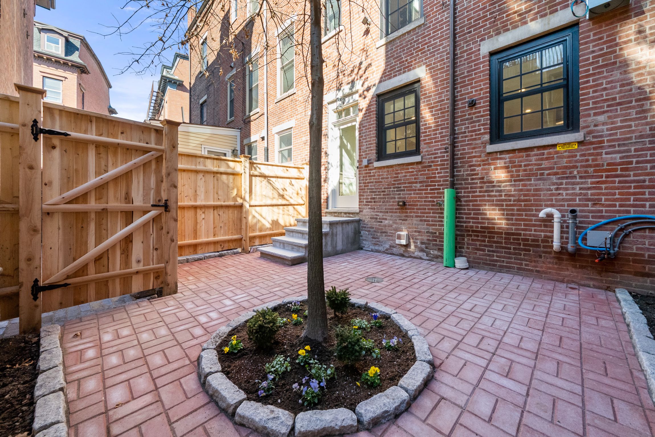  30 Harvard Street, Boston, MA, 02129 - 物件實景