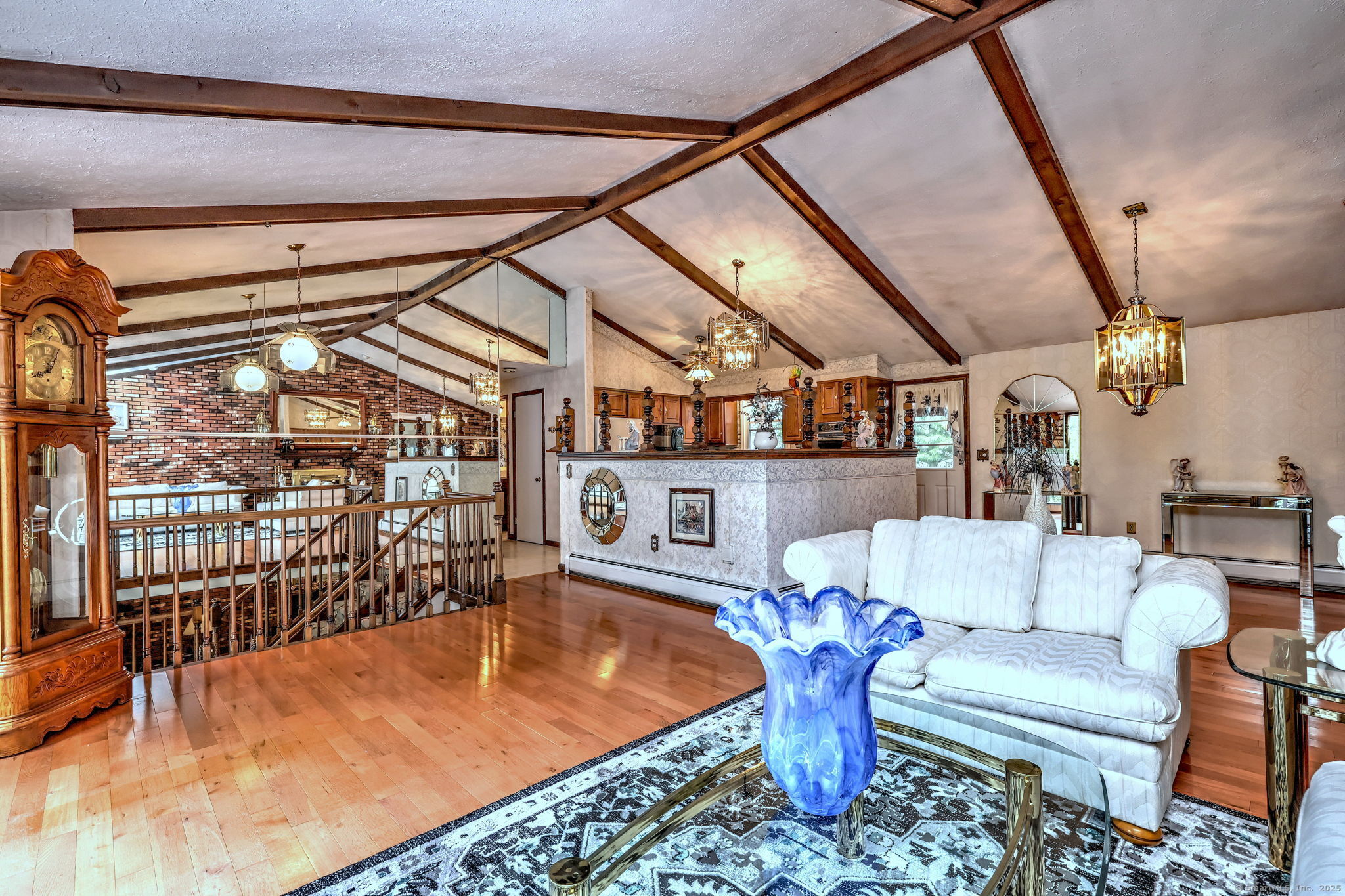 West Haven, Connecticut, 06516, United States, 3 Bedrooms Bedrooms, ,2 BathroomsBathrooms,Residential,For Sale,1925877