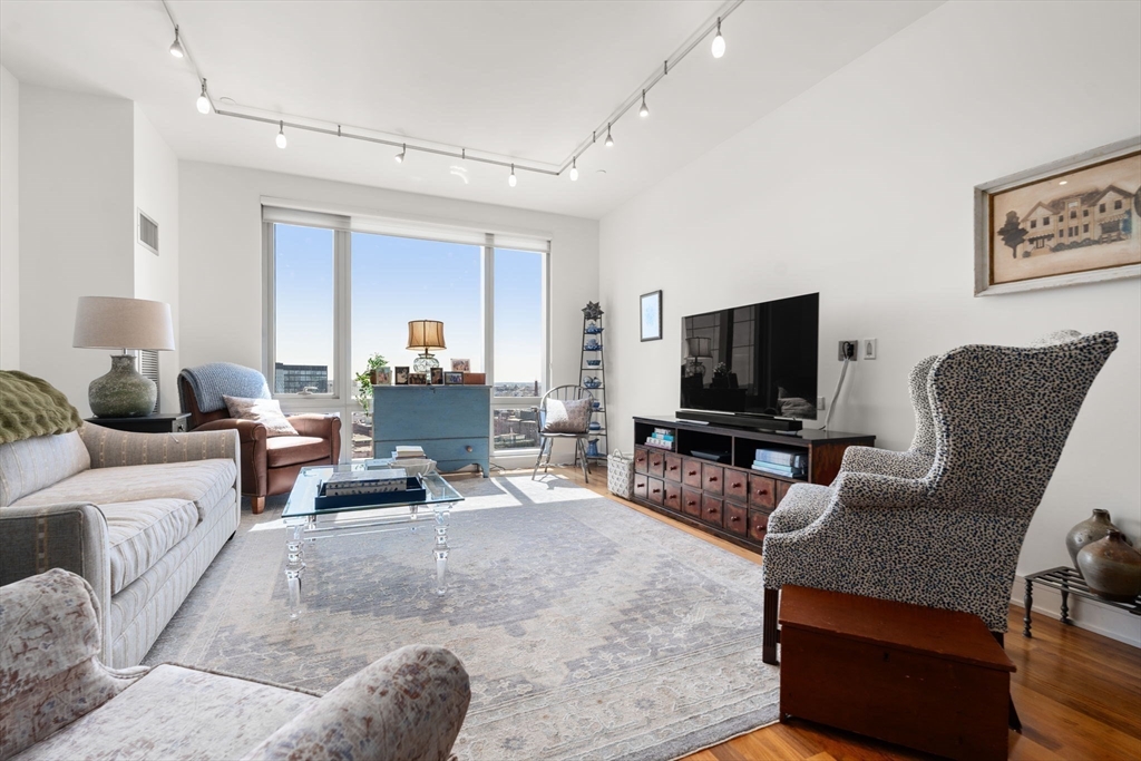 Boston, Massachusetts, 02210, United States, 2 Bedrooms Bedrooms, ,3 BathroomsBathrooms,Residential,For Sale,1770801