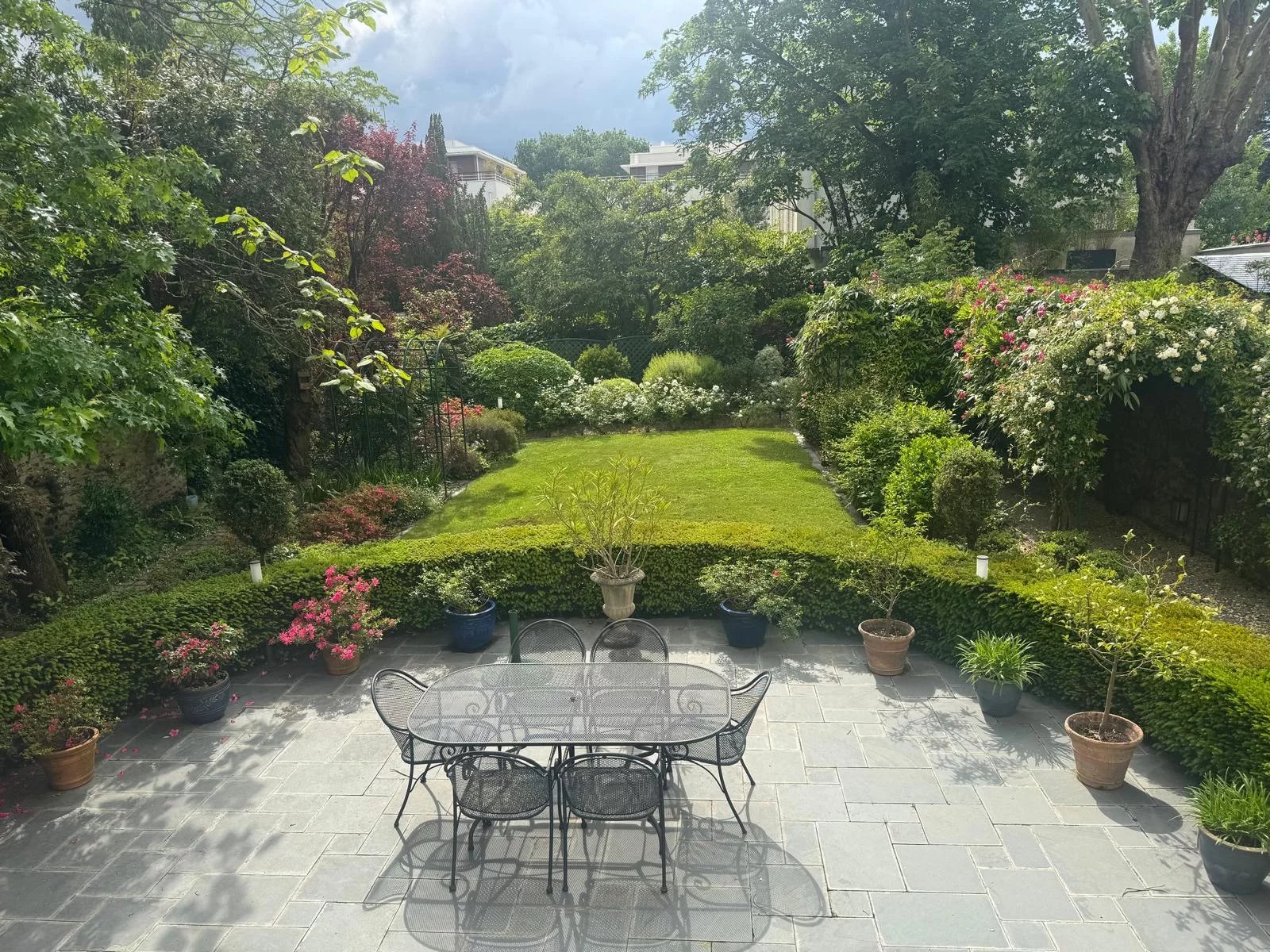 Nantes, Pays de la Loire, 44000, FR, 7 Bedrooms Bedrooms, ,7 BathroomsBathrooms,Residential,For Sale,2002267