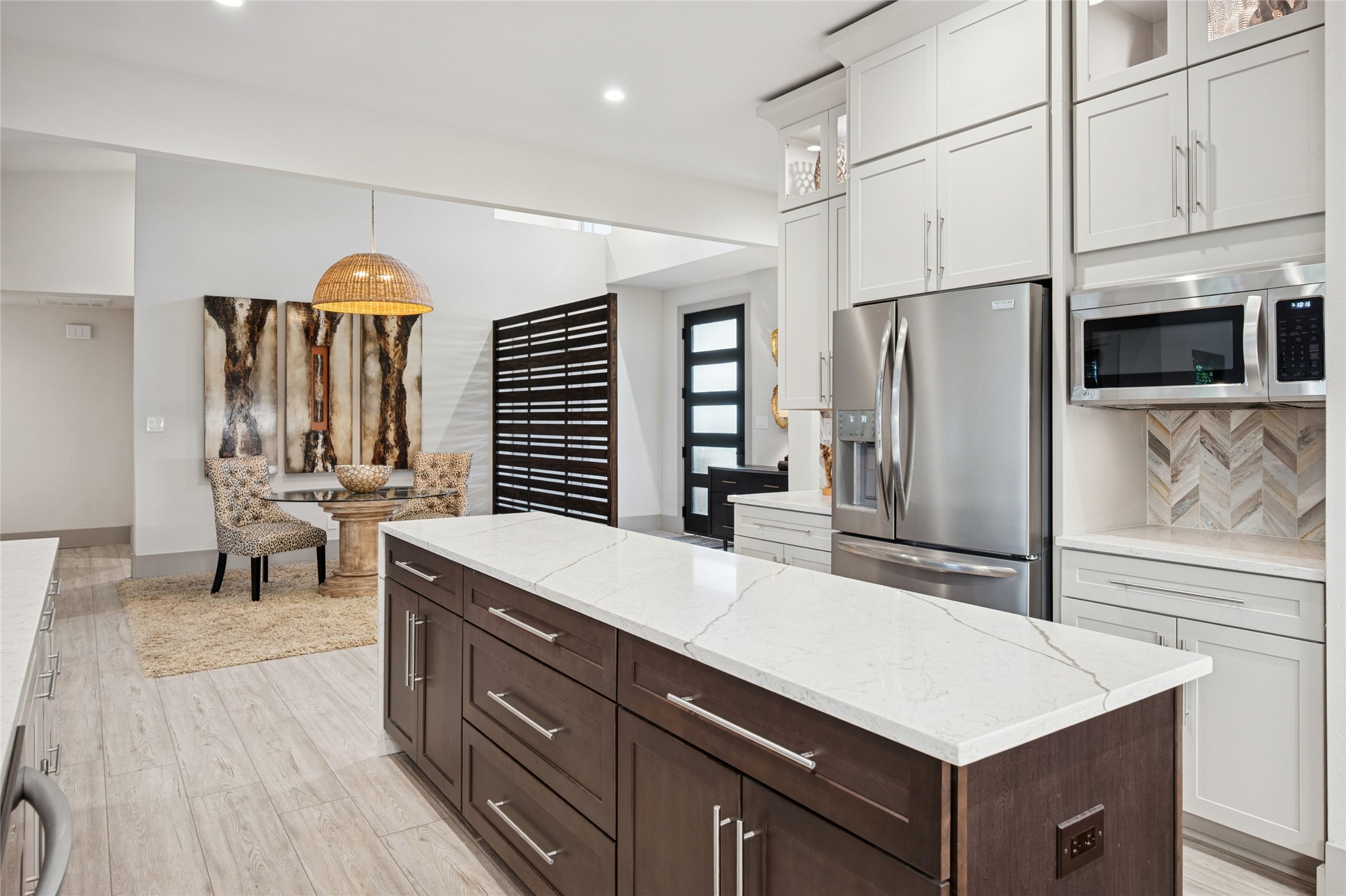 Highland Village, Texas, 75077, United States, 4 Bedrooms Bedrooms, ,3 BathroomsBathrooms,Residential,For Sale,1989492