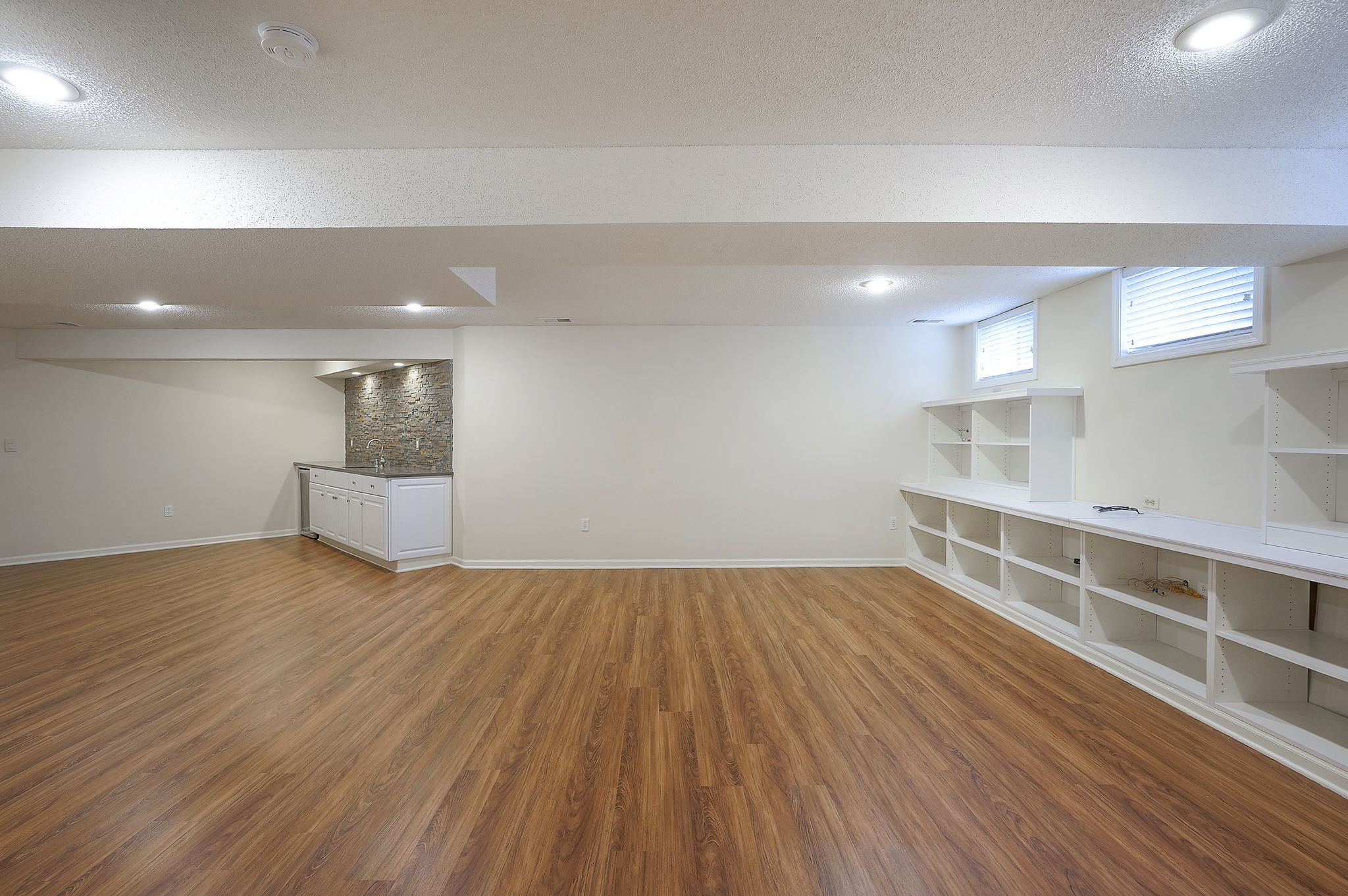  15223 Woodson Lane, Overland Park, KS 66223 - 物件實景