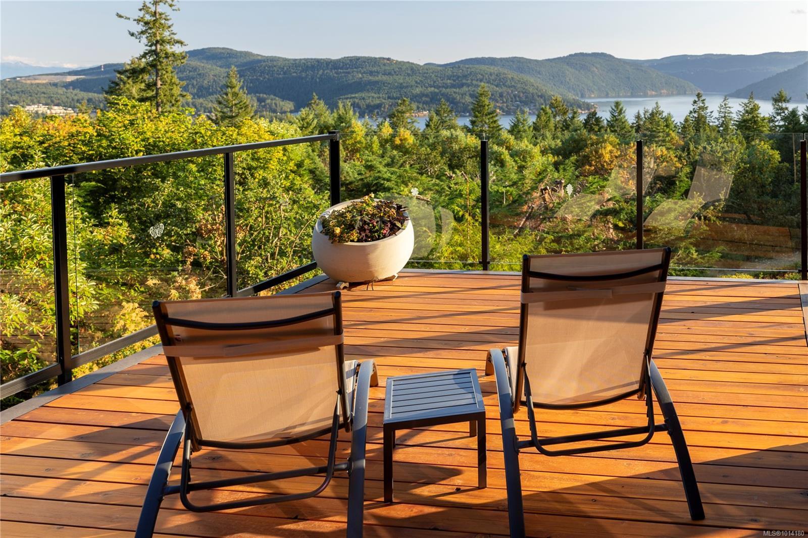CENTRAL SAANICH, British Columbia, V8M 1S2, CA, 3 Bedrooms Bedrooms, ,Residential,For Sale,1950978