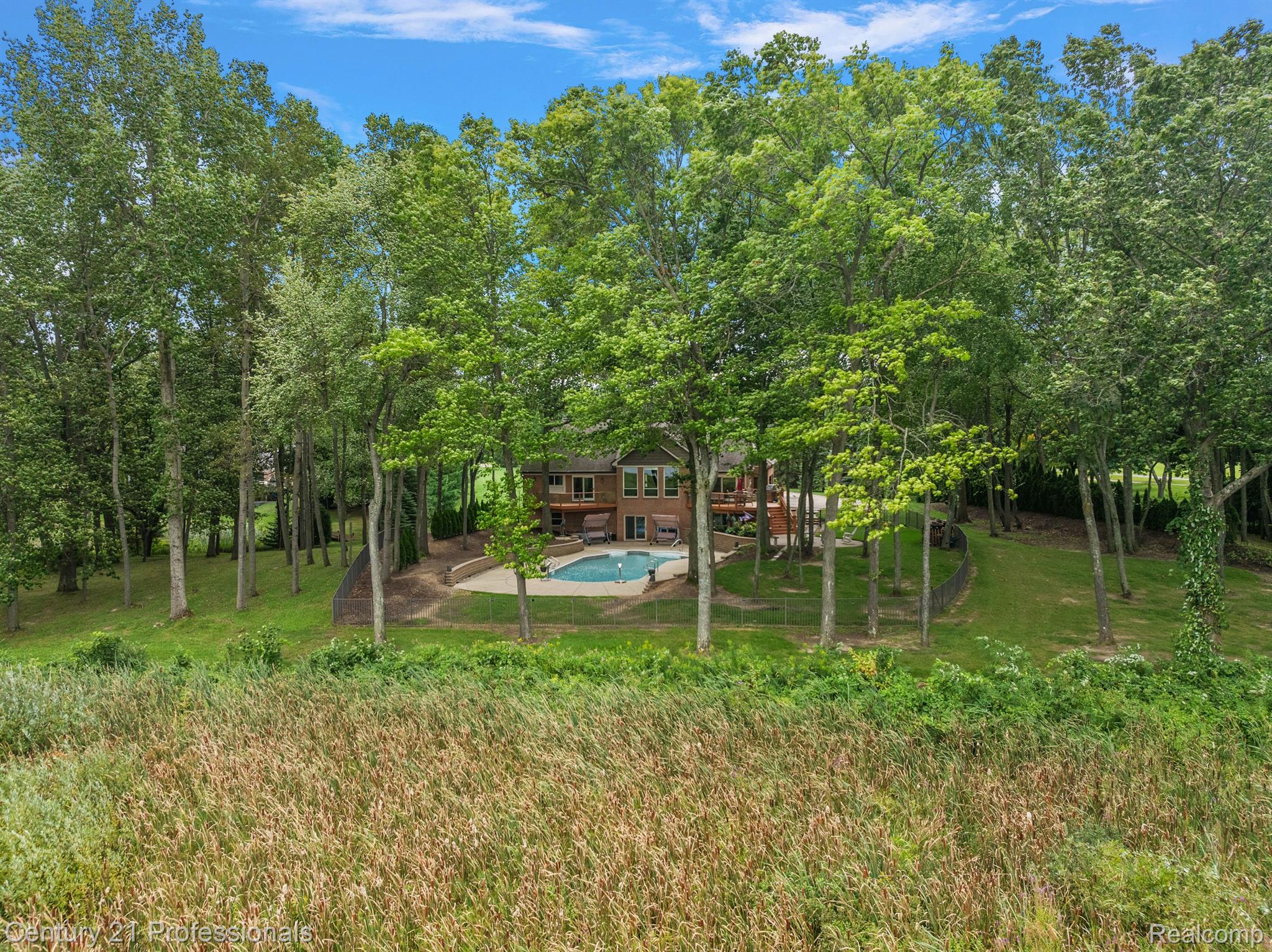 Davisburg, Michigan, 48350, United States, 5 Bedrooms Bedrooms, ,4 BathroomsBathrooms,Residential,For Sale,1978362