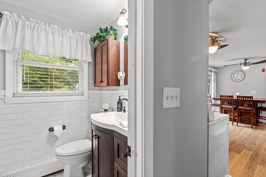 Holbrook, Massachusetts, 02343, United States, 3 Bedrooms Bedrooms, ,1 BathroomBathrooms,Residential,For Sale,1921162