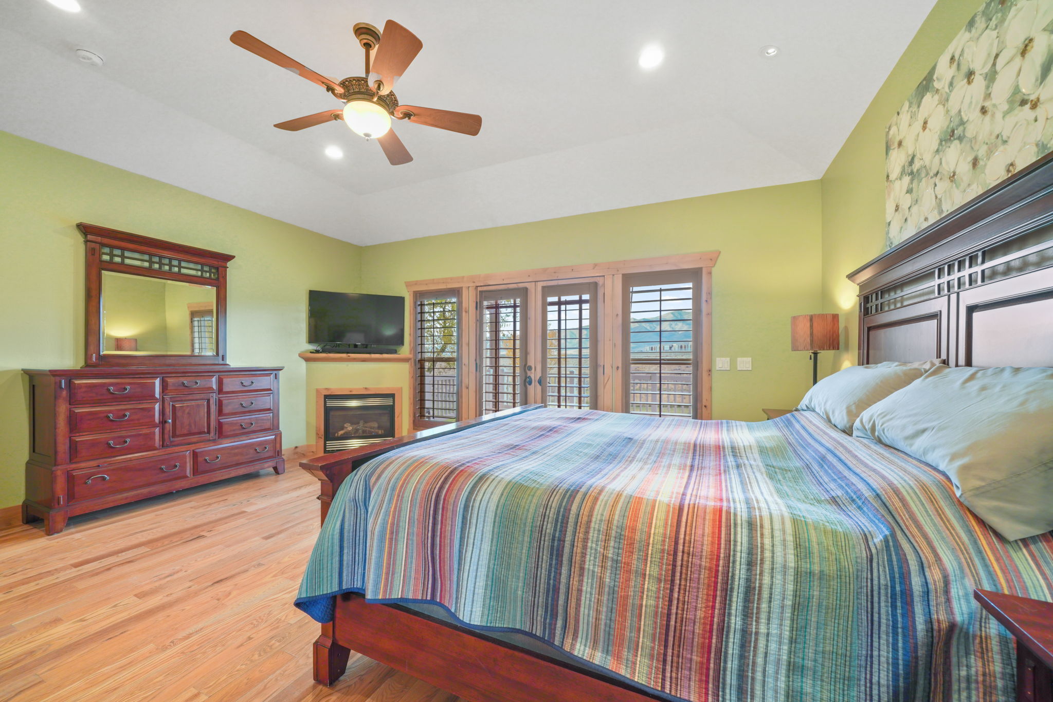 Eagle Mountain, Utah, 84005, United States, 6 Bedrooms Bedrooms, ,5 BathroomsBathrooms,Residential,For Sale,1990791