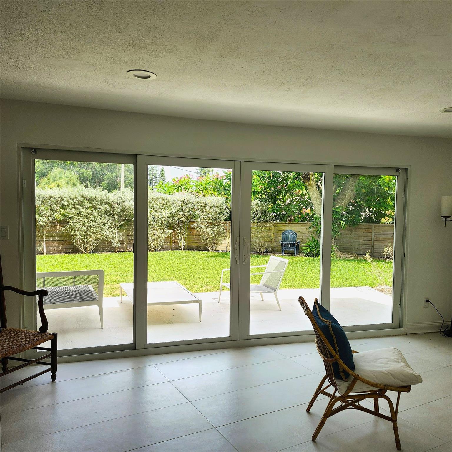 Lake Worth, Florida, 33460, United States, 2 Bedrooms Bedrooms, ,2 BathroomsBathrooms,Residential,For Sale,1942994