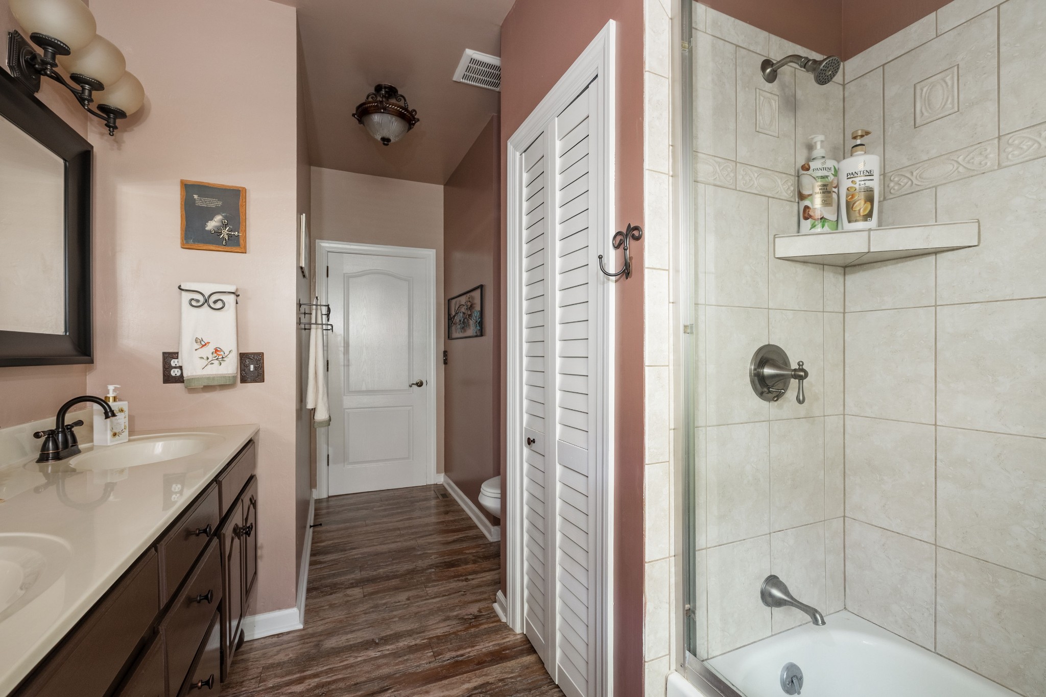 Franklin, Tennessee, 37064, United States, 4 Bedrooms Bedrooms, ,3 BathroomsBathrooms,Residential,For Sale,1855995