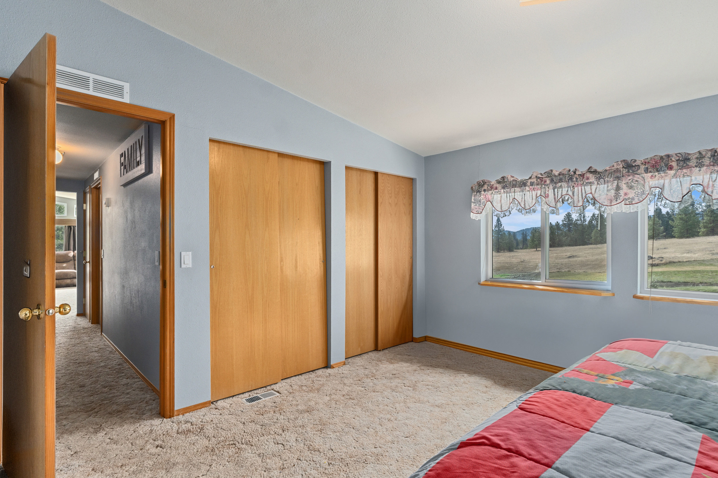 Colville, Washington, 99114, United States, 2 Bedrooms Bedrooms, ,3 BathroomsBathrooms,Residential,For Sale,1763209