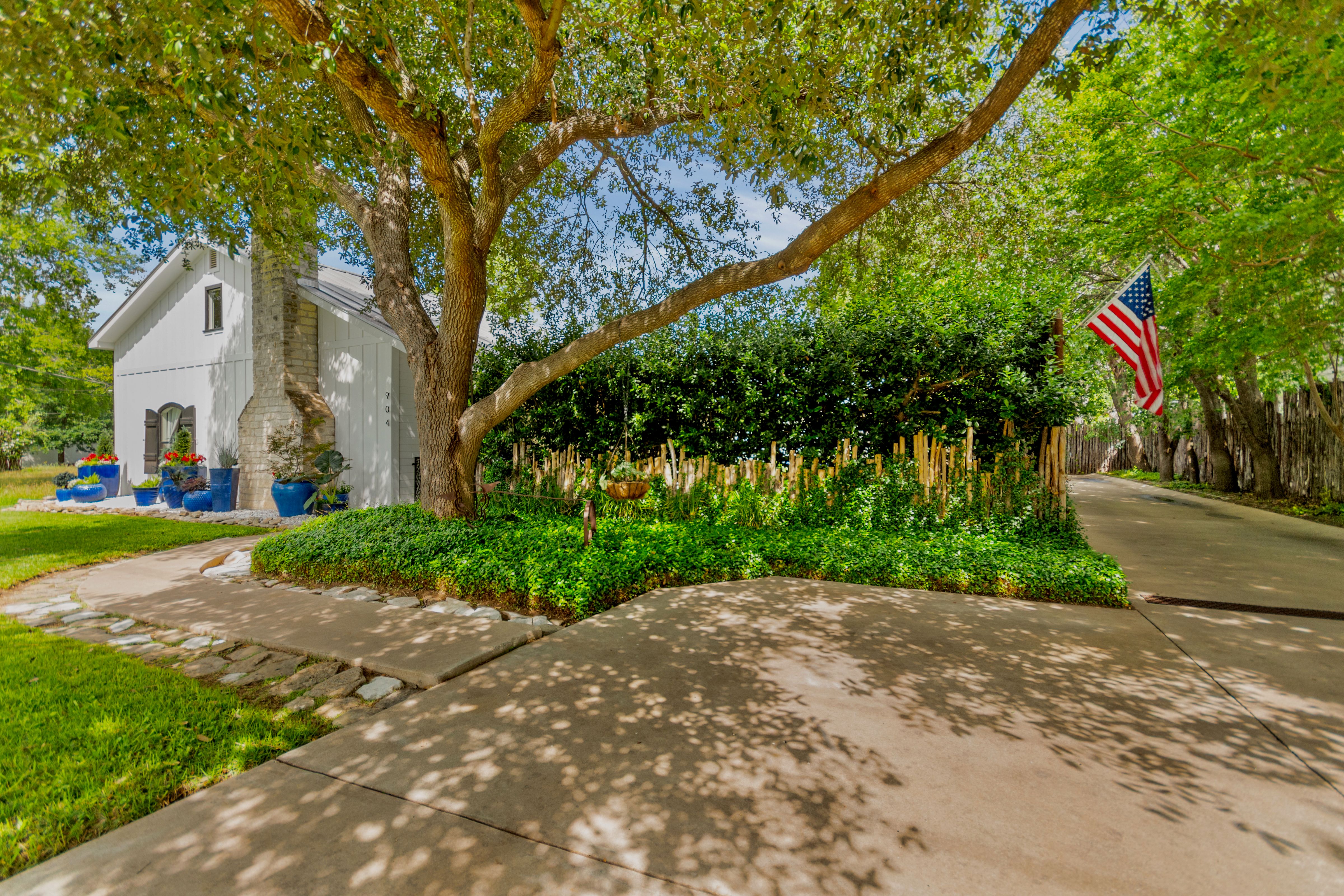 904 N. Lincoln Street 