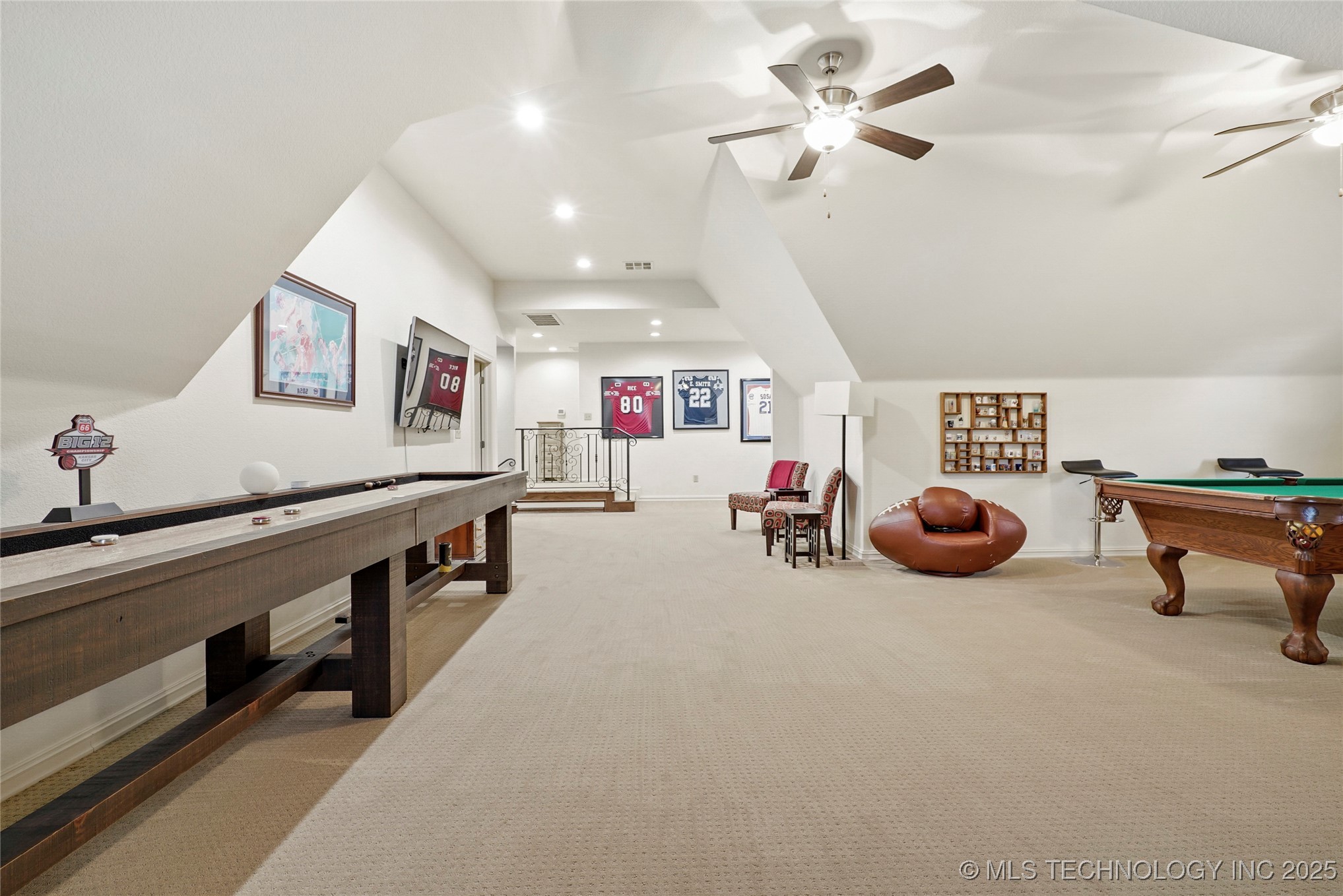 Broken Arrow, Oklahoma, 74011, United States, 5 Bedrooms Bedrooms, ,5 BathroomsBathrooms,Residential,For Sale,1793326