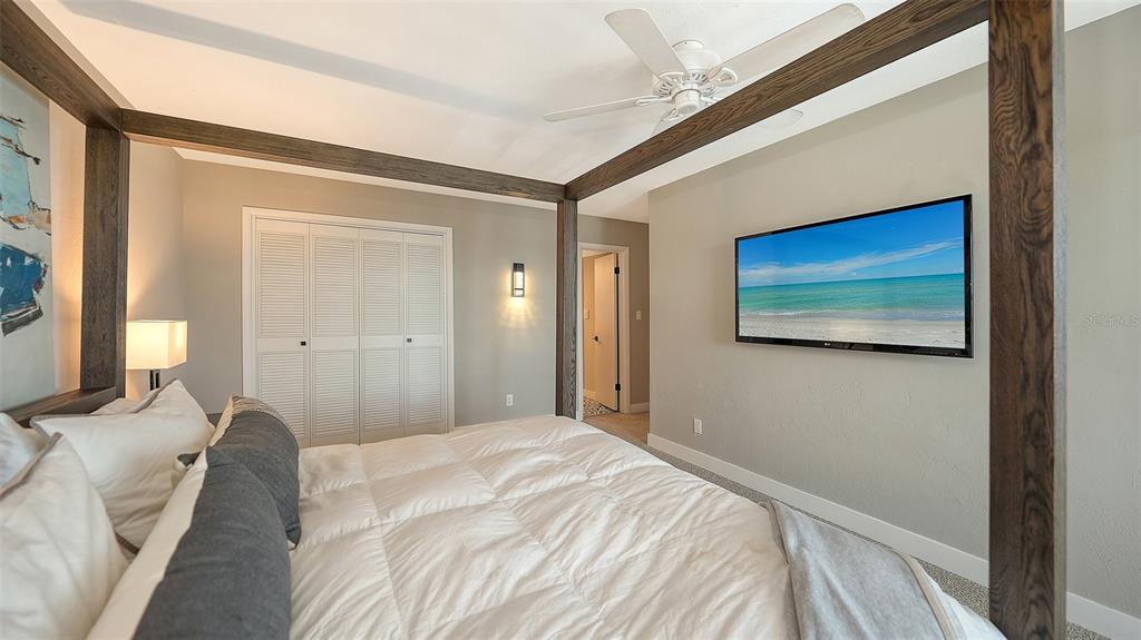 Longboat Key, Florida, 34228, United States, 2 Bedrooms Bedrooms, ,2 BathroomsBathrooms,Residential,For Sale,1987475