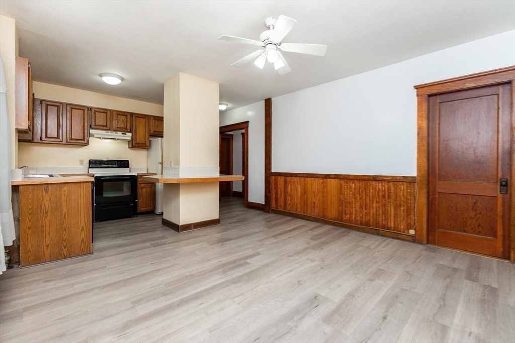 Lawrence, Massachusetts, 01841, United States, 6 Bedrooms Bedrooms, ,3 BathroomsBathrooms,Residential,For Sale,2048880