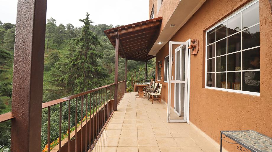 CARRETERA TZINTZUNTZAN - TAREIRO, Tzintzuntzan, Michoacán de Ocampo, 58440, Mexico, 4 Bedrooms Bedrooms, ,4 BathroomsBathrooms,Residential,For Sale,CARRETERA TZINTZUNTZAN - TAREIRO,1672064