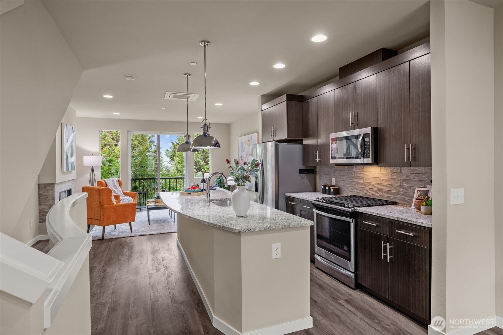 Everett, Washington, 98208, United States, 2 Bedrooms Bedrooms, ,2 BathroomsBathrooms,Residential,For Sale,1975996