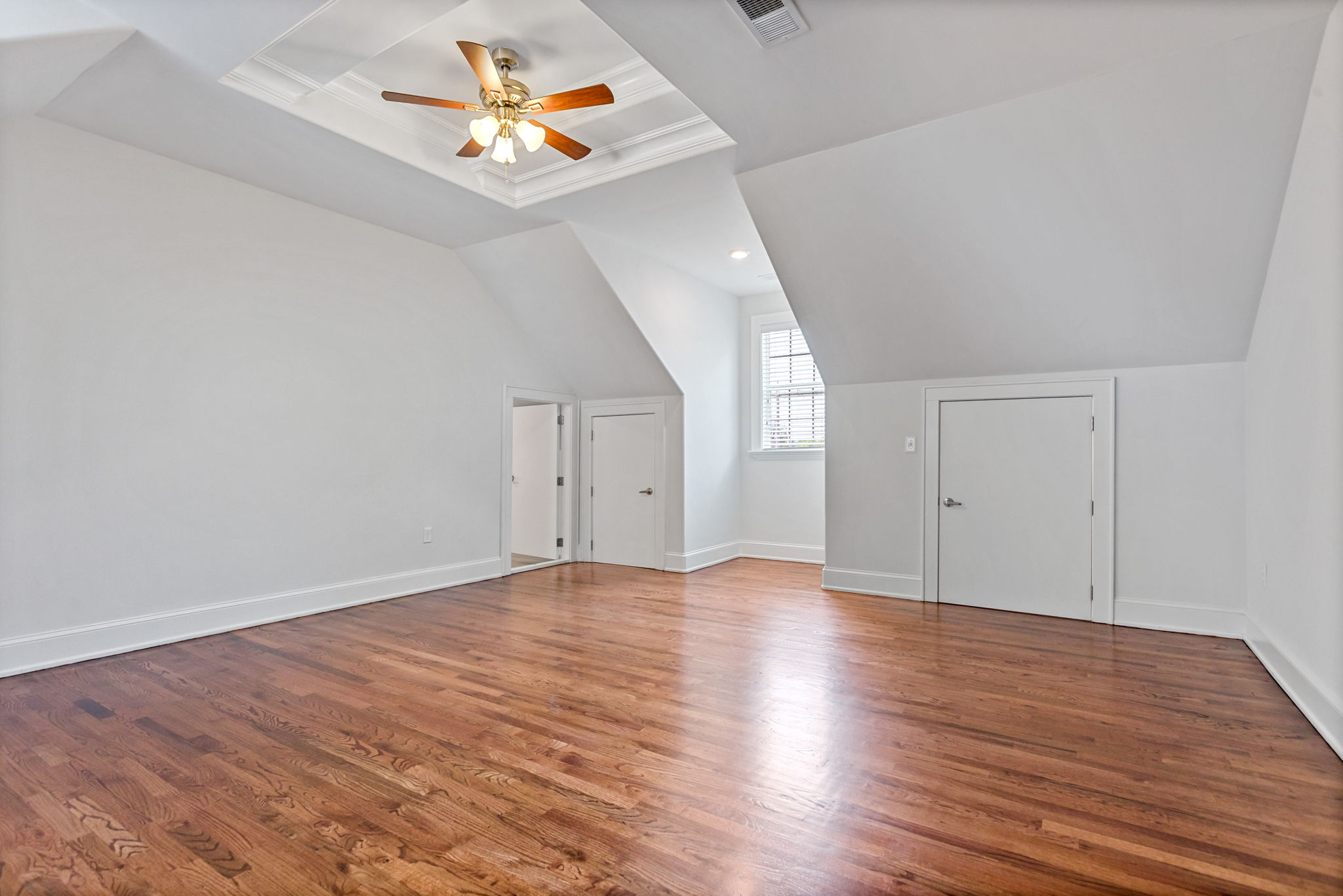  204 Crestwood Drive, Greenville, SC 29609 - 物件實景