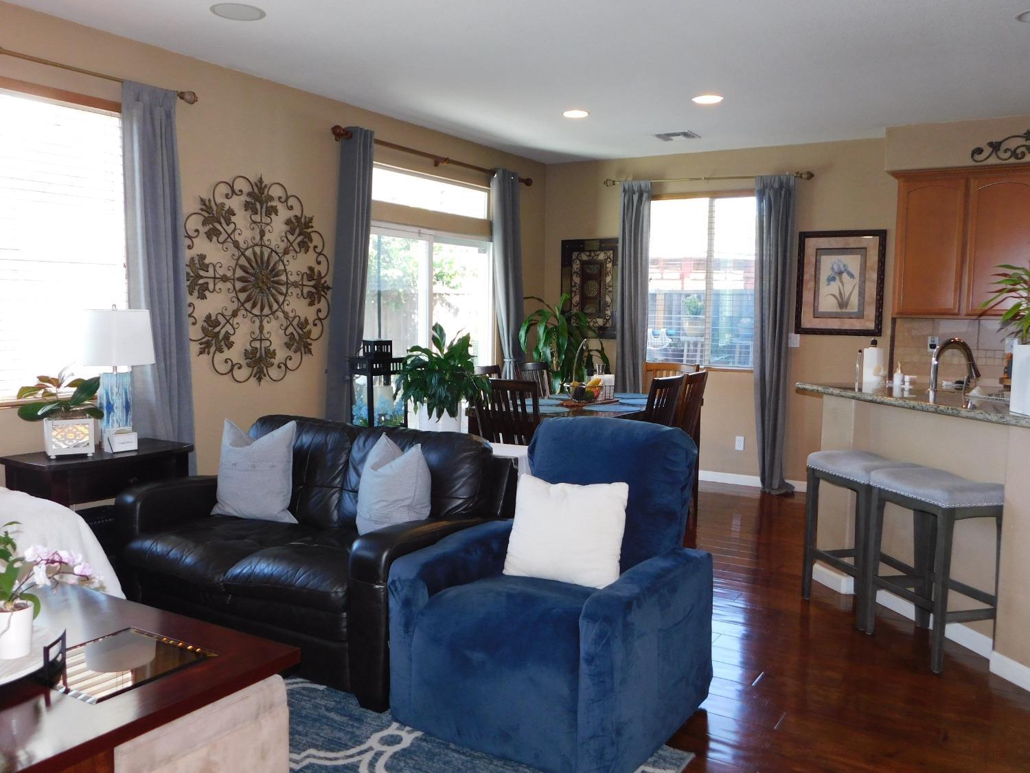 Stockton, California, 95205, United States, 5 Bedrooms Bedrooms, ,3 BathroomsBathrooms,Residential,For Sale,1935590