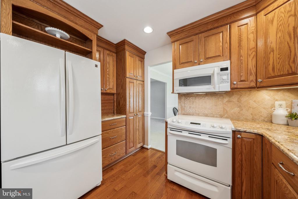 Springfield, Virginia, 22153, United States, 3 Bedrooms Bedrooms, ,3 BathroomsBathrooms,Residential,For Sale,1895799
