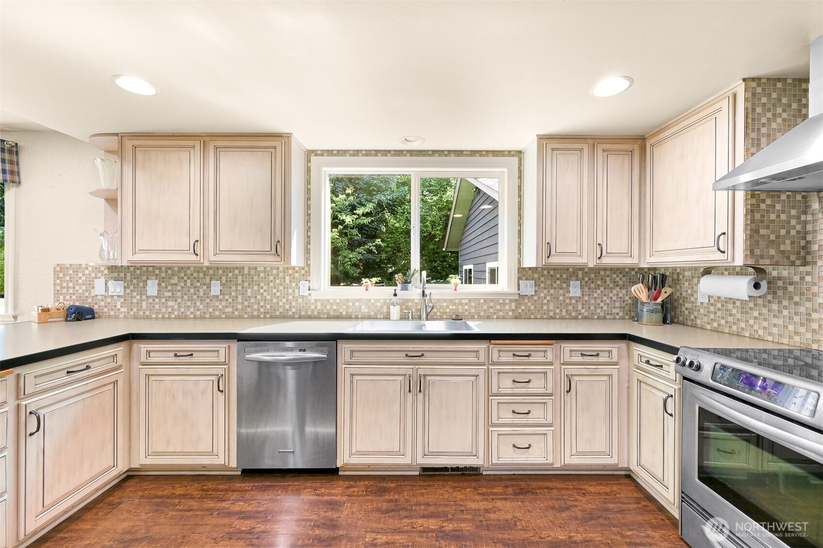 Ferndale, Washington, 98248, United States, 4 Bedrooms Bedrooms, ,3 BathroomsBathrooms,Residential,For Sale,1901183
