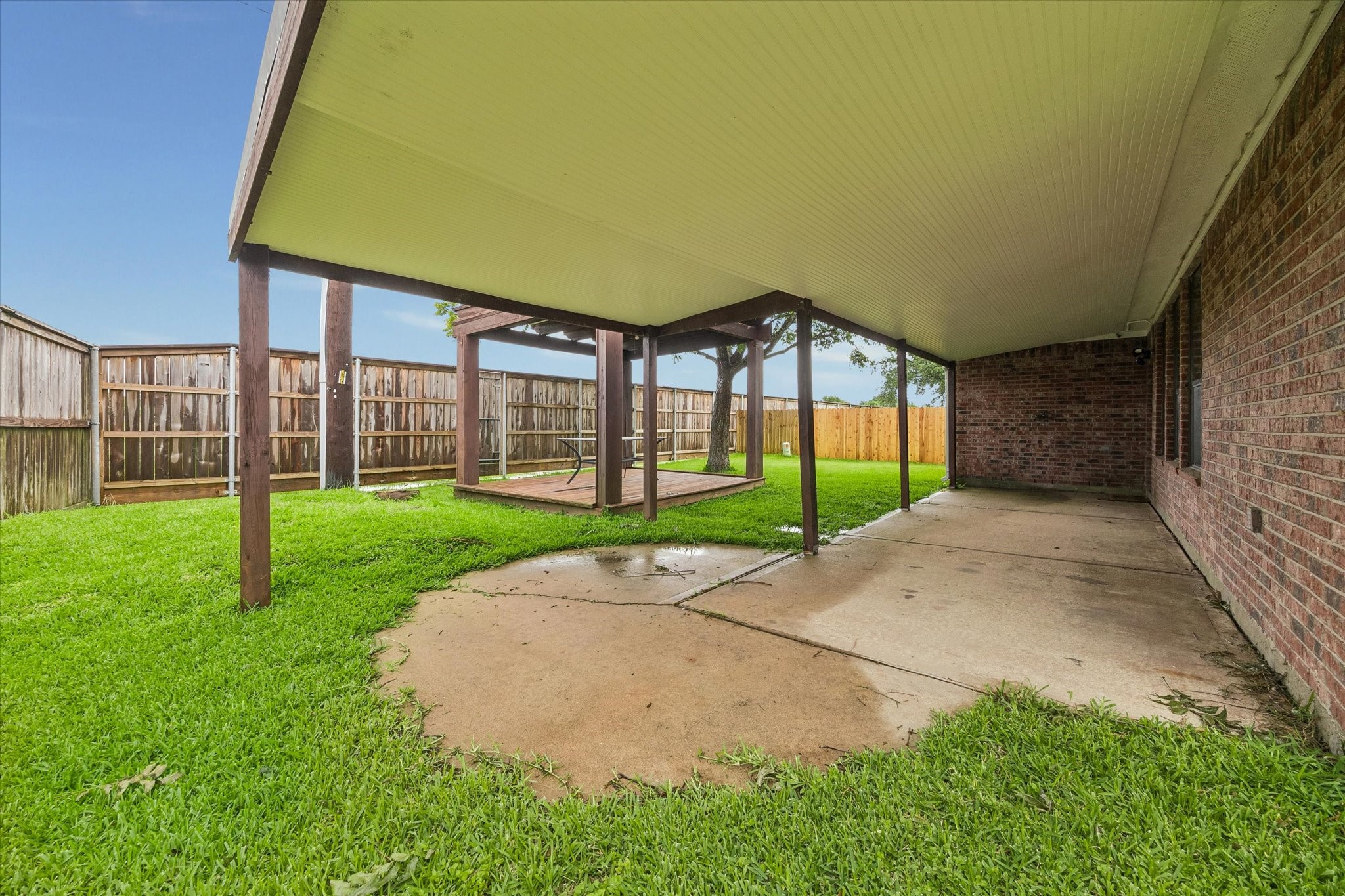  16542 Crossfield Drive - 物件實景