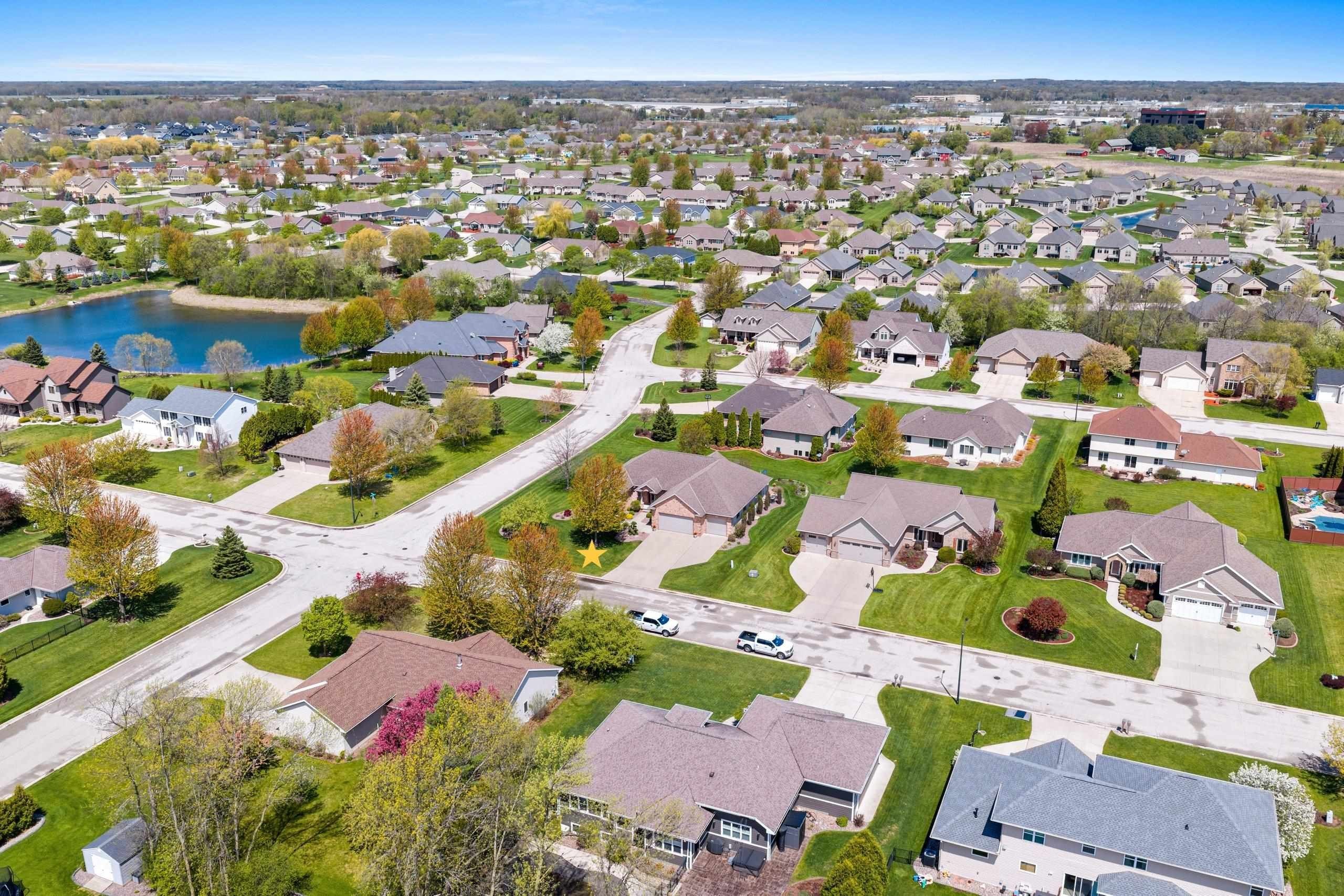 DE PERE, Wisconsin, 54115, United States, 3 Bedrooms Bedrooms, ,4 BathroomsBathrooms,Residential,For Sale,2048400
