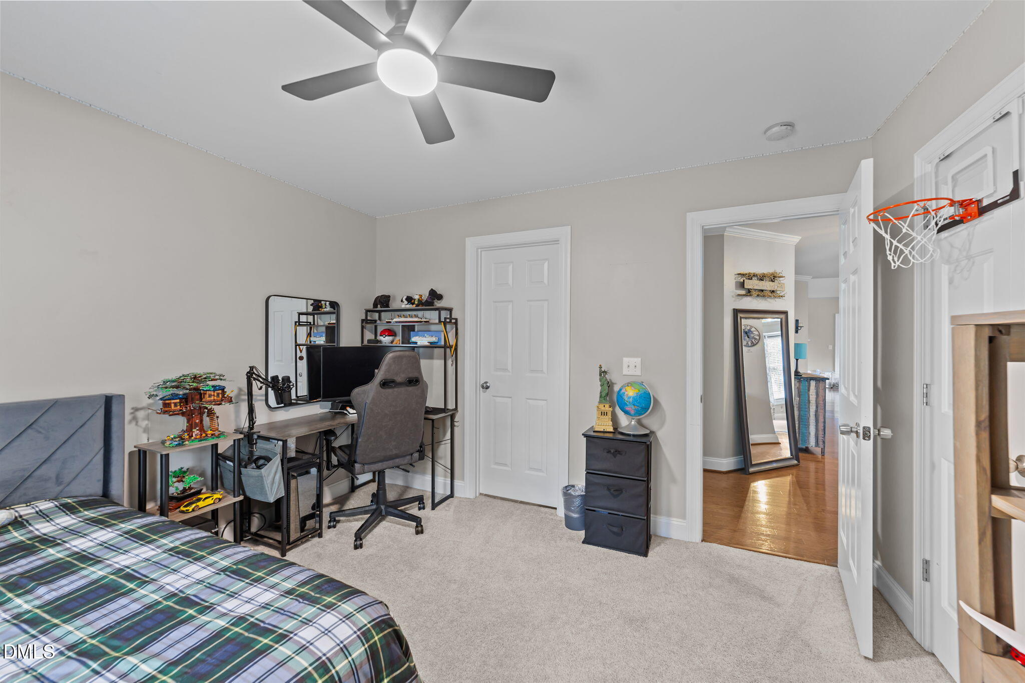 Holly Springs, North Carolina, 27540, United States, 4 Bedrooms Bedrooms, ,3 BathroomsBathrooms,Residential,For Sale,1985407