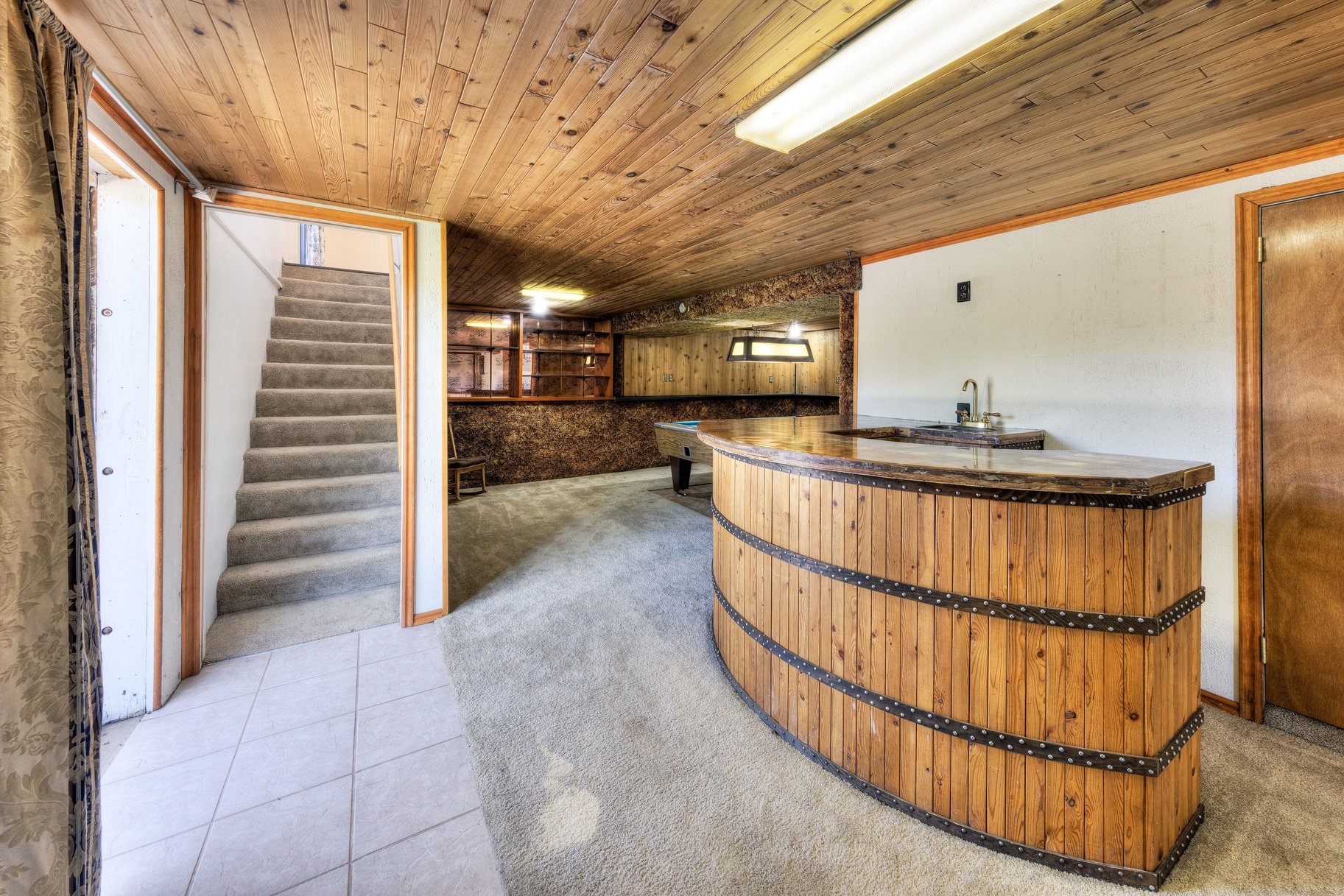  In-Town Home with Deck, Patio and Walkout Basement - 物件實景