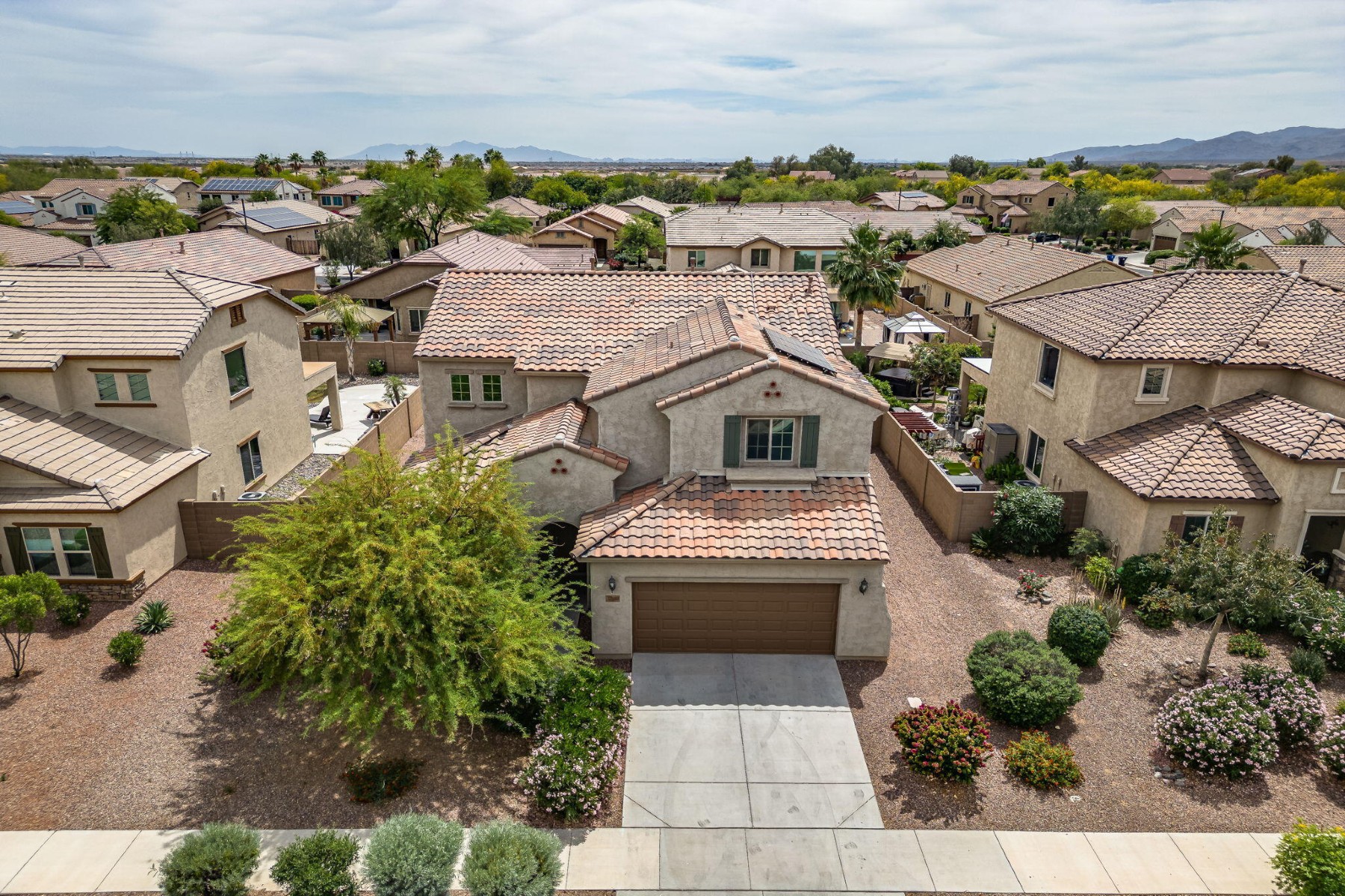  17543 W Buckhorn Trail  Surprise, AZ - 物件實景