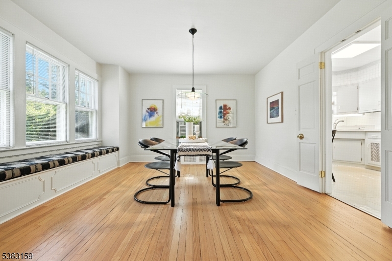 Westfield Town, New Jersey, 07090, United States, 3 Bedrooms Bedrooms, ,1 BathroomBathrooms,Residential,For Sale,1941836