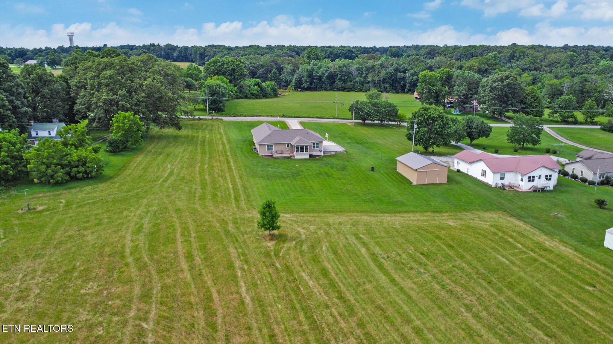 Crossville, Tennessee, 38555, United States, 3 Bedrooms Bedrooms, ,3 BathroomsBathrooms,Residential,For Sale,1921261