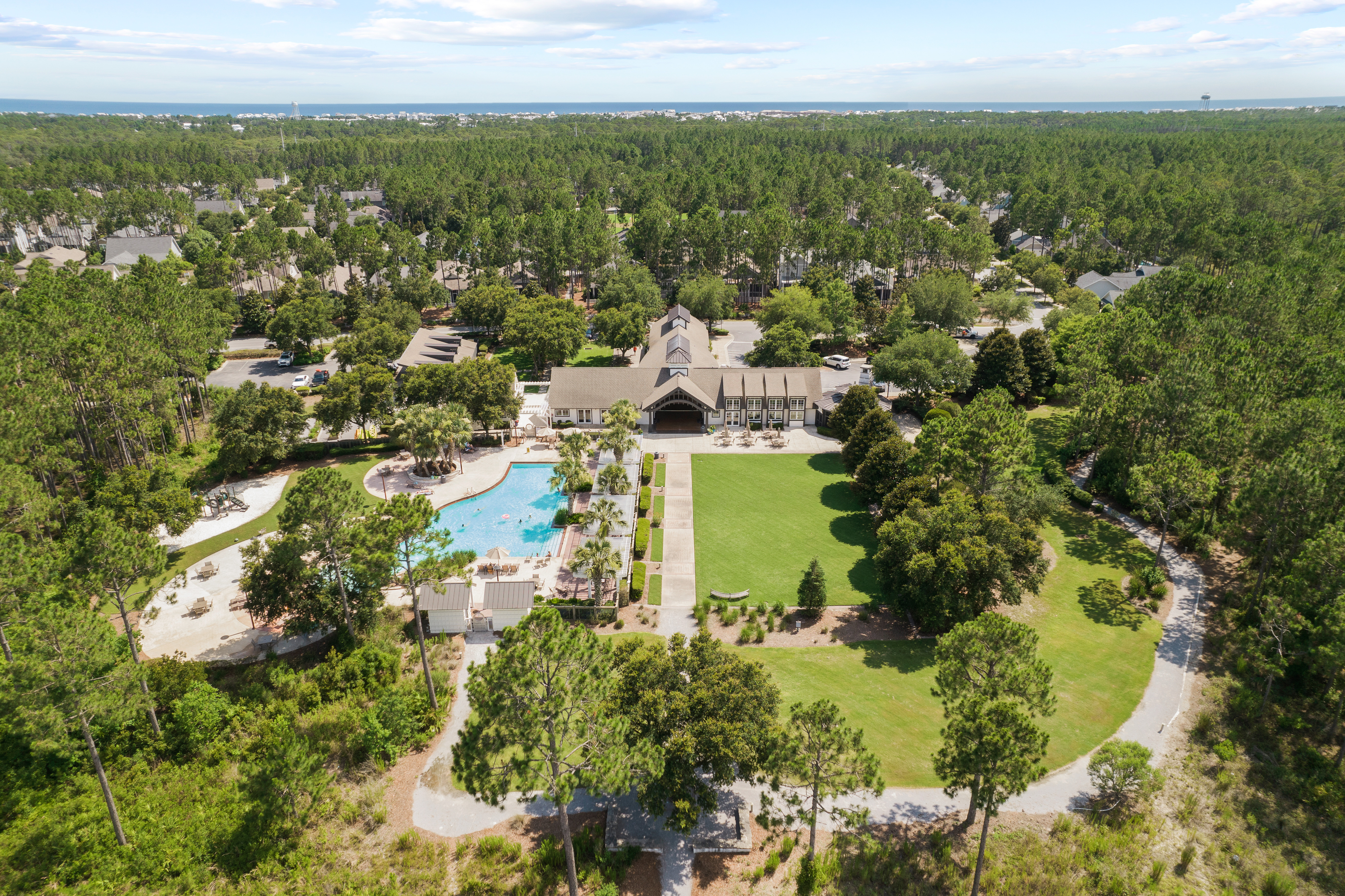  Custom Home Backing To State Forest And Coastal Dune Lake - 物件實景