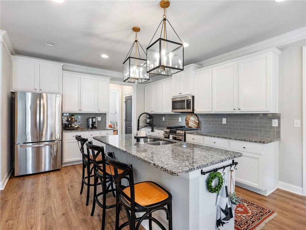 Hoschton, Georgia, 30548, United States, 5 Bedrooms Bedrooms, ,3 BathroomsBathrooms,Residential,For Sale,2000430