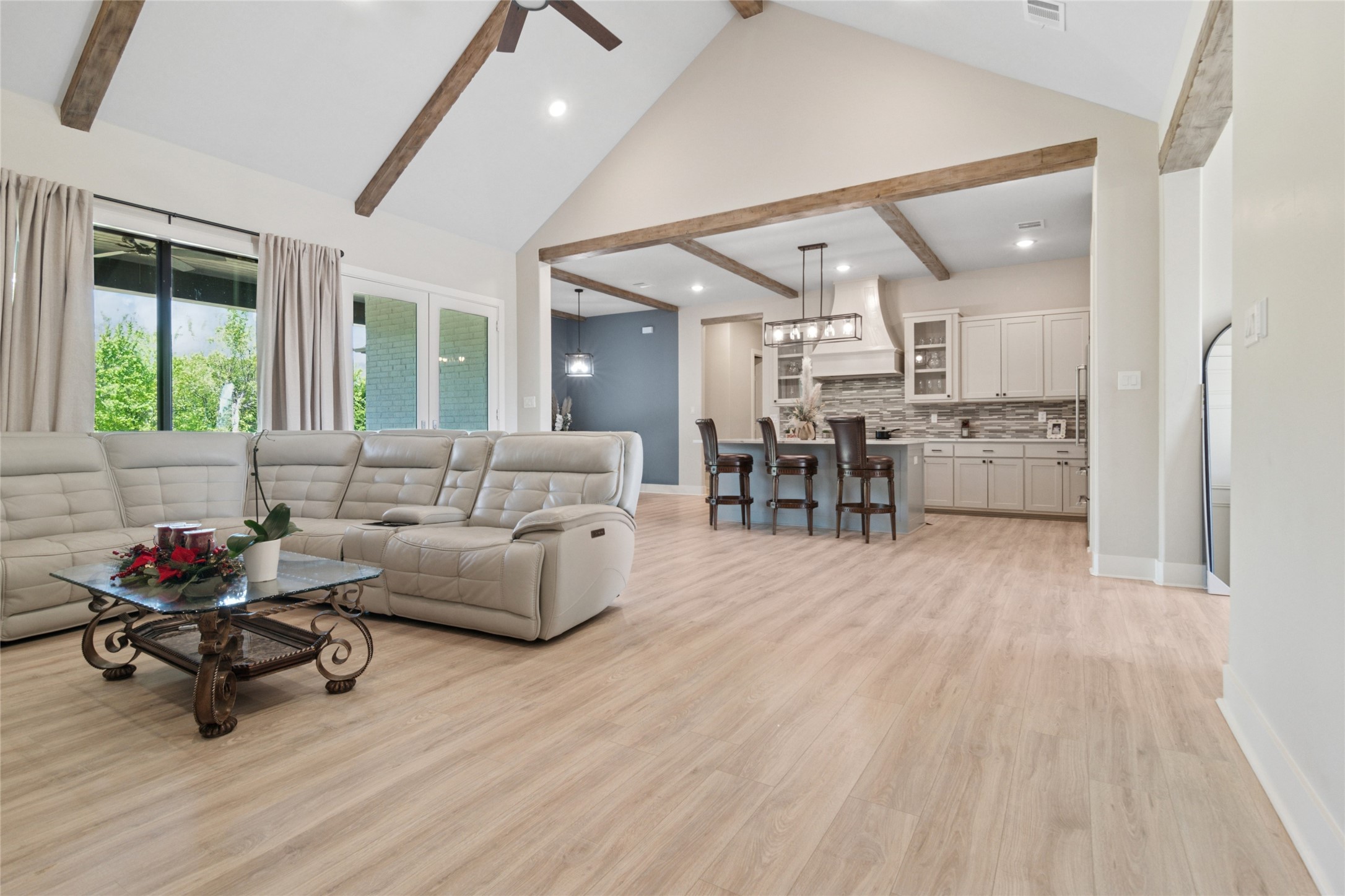 Ovilla, Texas, 75154, United States, 4 Bedrooms Bedrooms, ,3 BathroomsBathrooms,Residential,For Sale,1785260