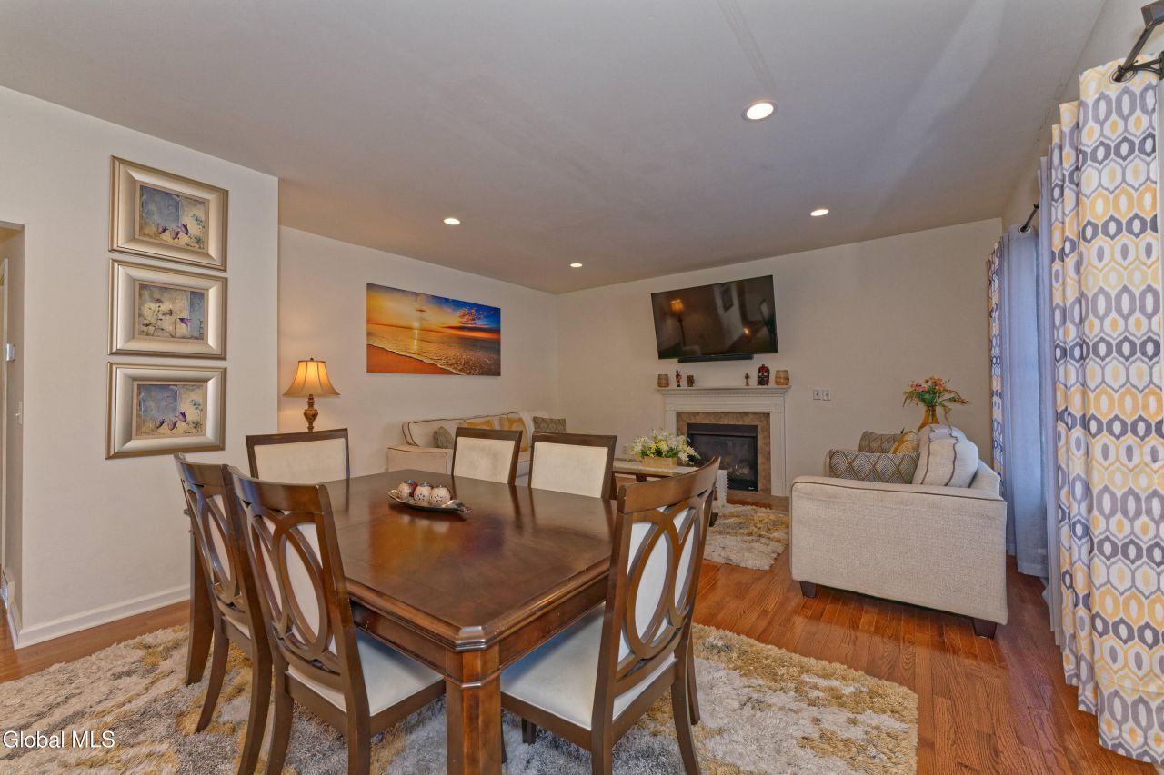 Rensselaer, New York, 12144, United States, 3 Bedrooms Bedrooms, ,3 BathroomsBathrooms,Residential,For Sale,1995950