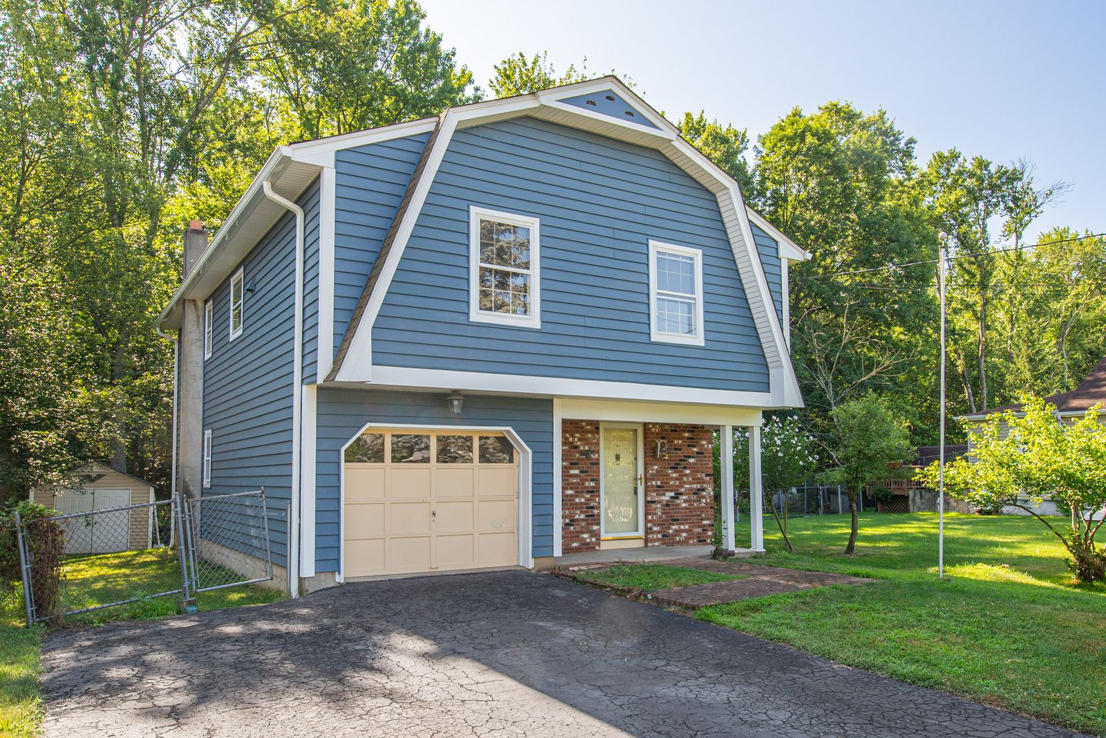 Fairfield, New Jersey, 07004, United States, 3 Bedrooms Bedrooms, ,2 BathroomsBathrooms,Residential,For Sale,1938096