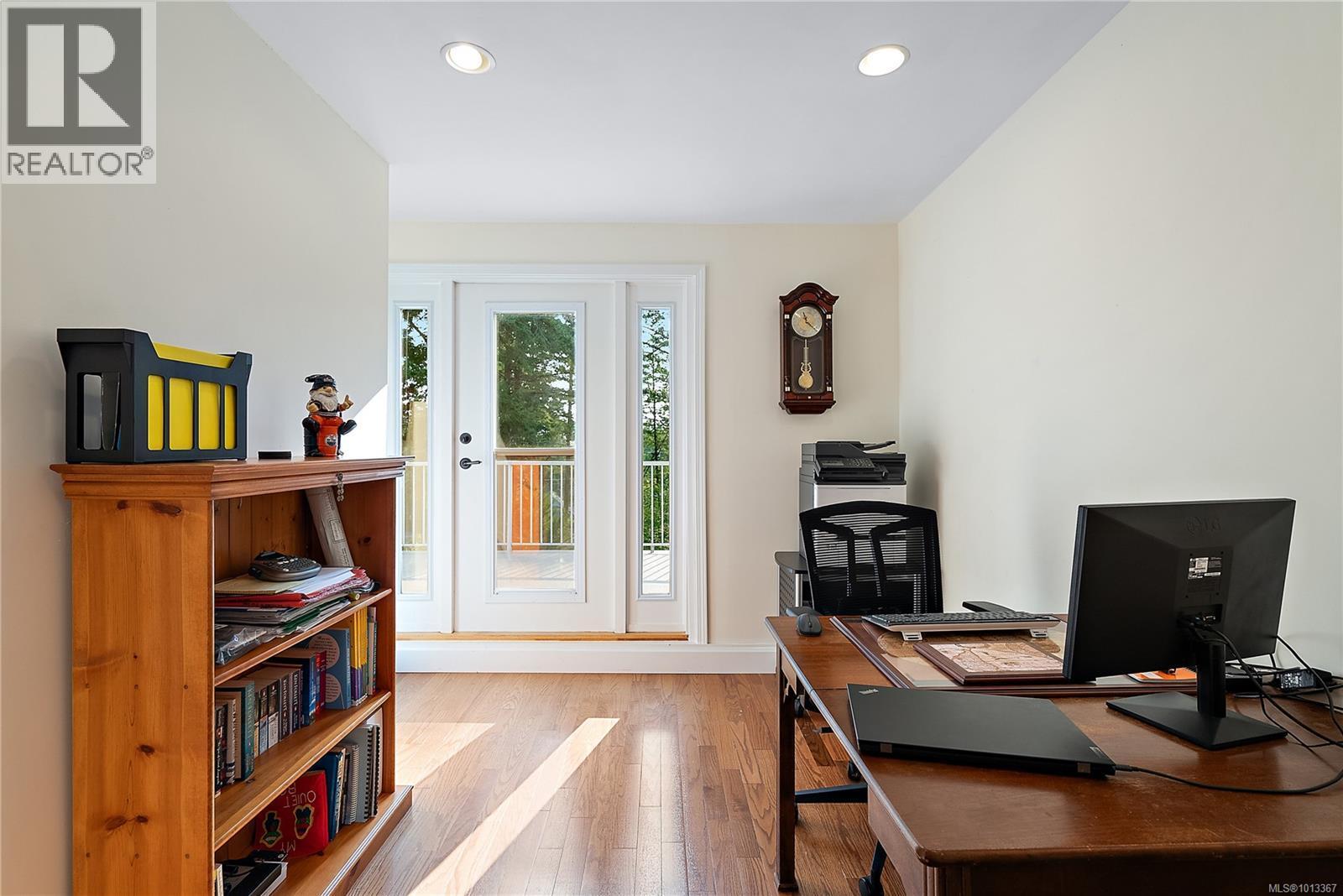 NORTH SAANICH, British Columbia, V8L 5L5, CA, 5 Bedrooms Bedrooms, ,4 BathroomsBathrooms,Residential,For Sale,1946996