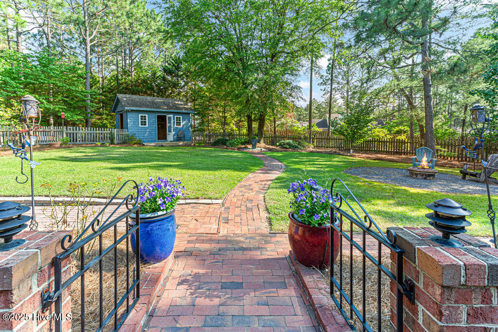 Pinehurst, North Carolina, 28374, United States, 3 Bedrooms Bedrooms, ,4 BathroomsBathrooms,Residential,For Sale,1875660