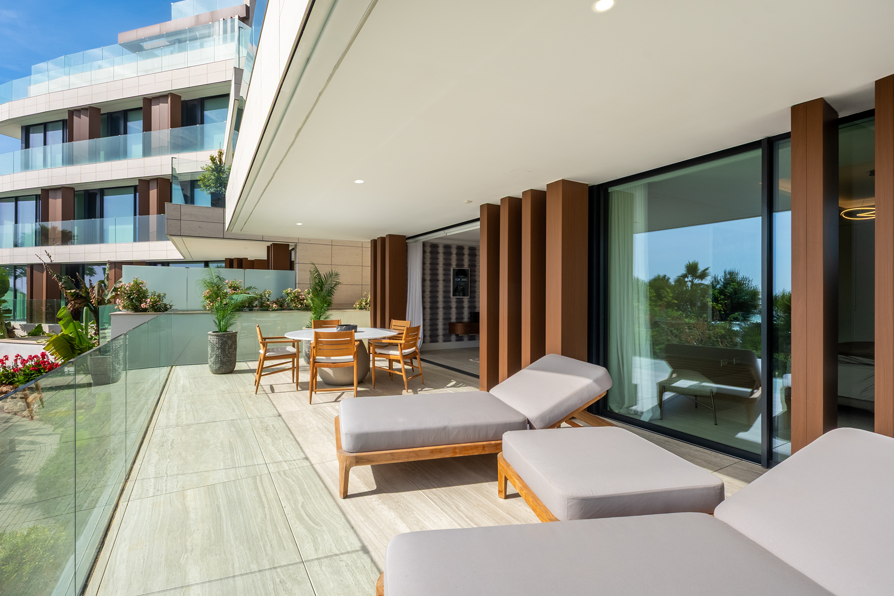  Beachfront apartment with exceptional resort amenities in Estepona - 物件實景