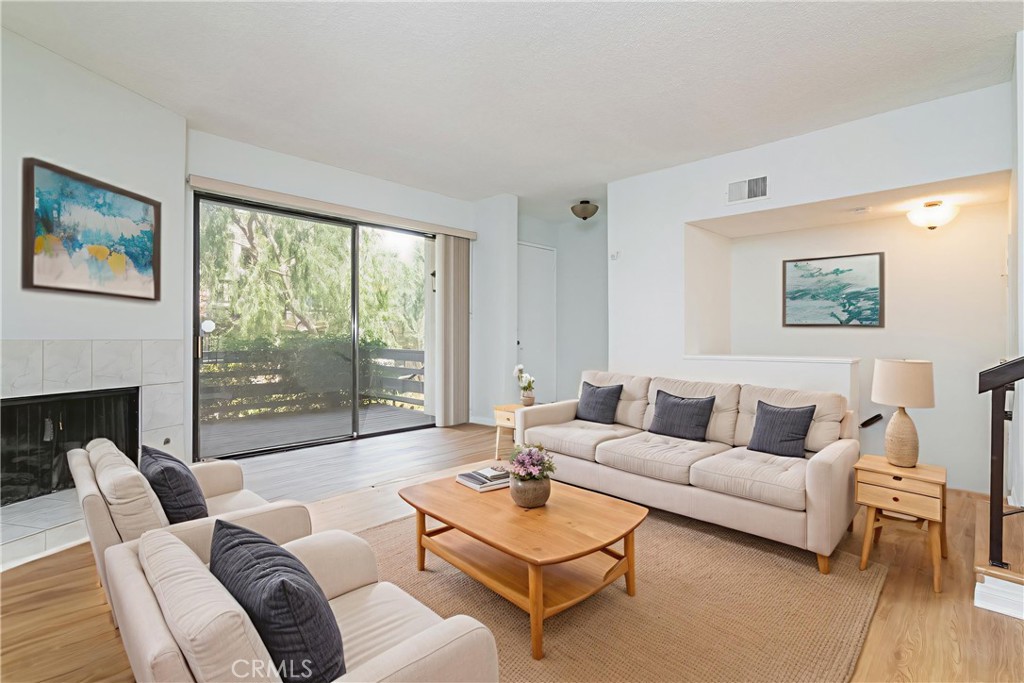 Woodland Hills, California, 91367, United States, 3 Bedrooms Bedrooms, ,3 BathroomsBathrooms,Residential,For Sale,1838011