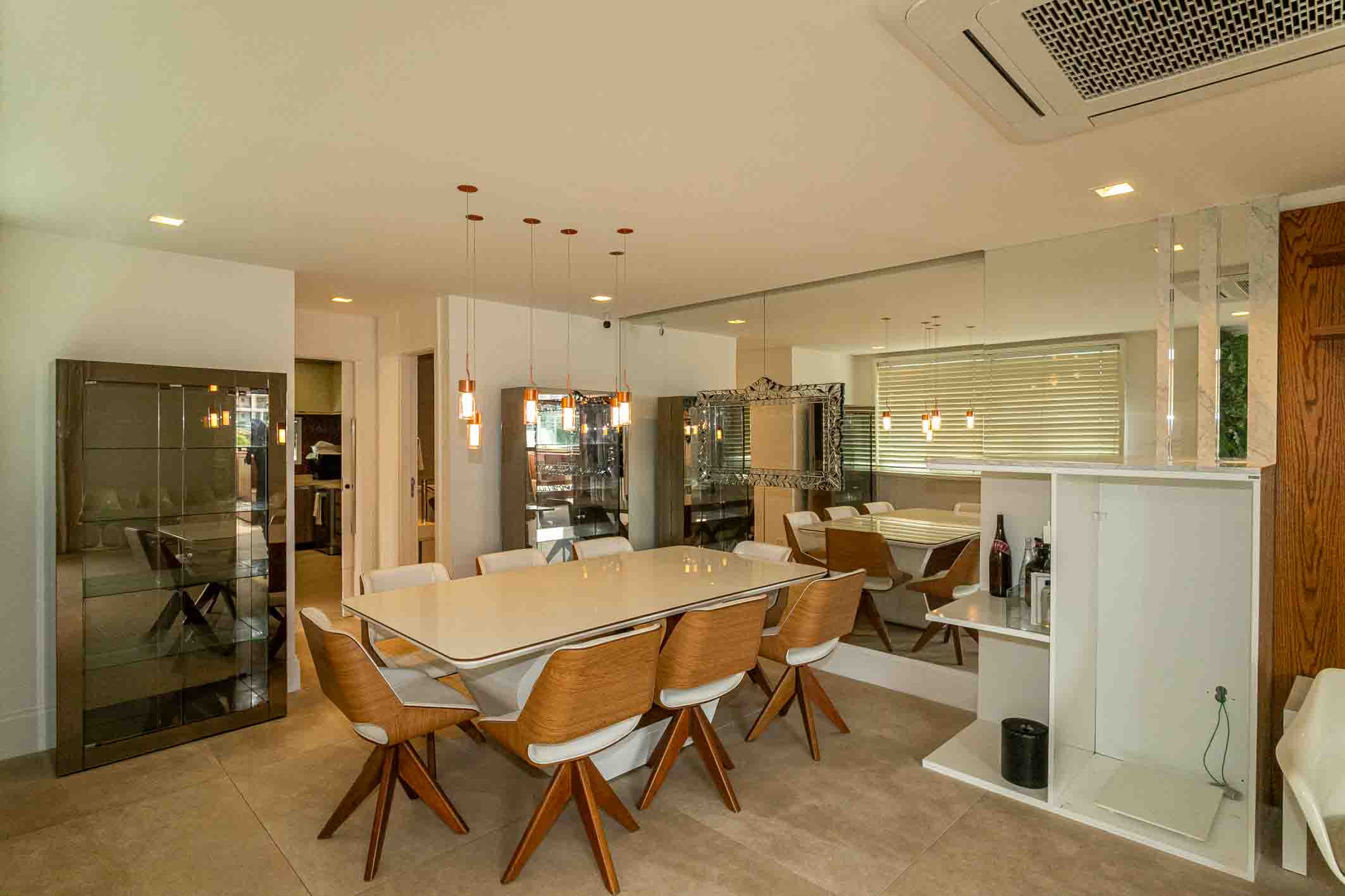  Renovated penthouse with four bedrooms near the beach - 物件實景