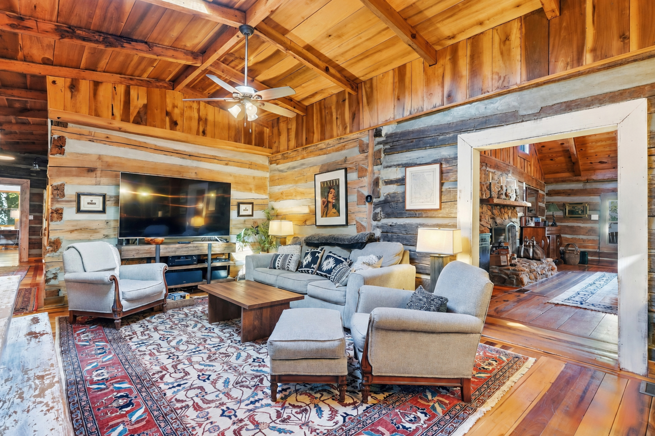  Exquisite 77.5 +/- Acre Private Retreat With Modern Rustic Elegance - 物件實景