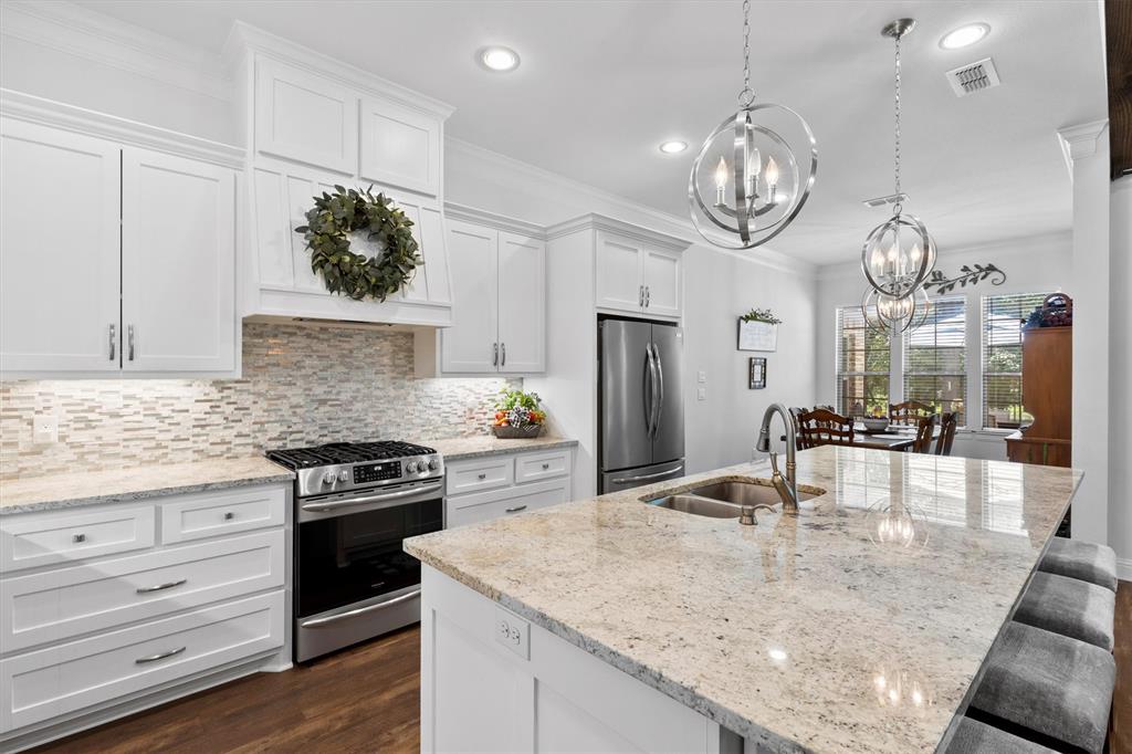 Lindale, Texas, 75771, United States, 4 Bedrooms Bedrooms, ,4 BathroomsBathrooms,Residential,For Sale,1903867