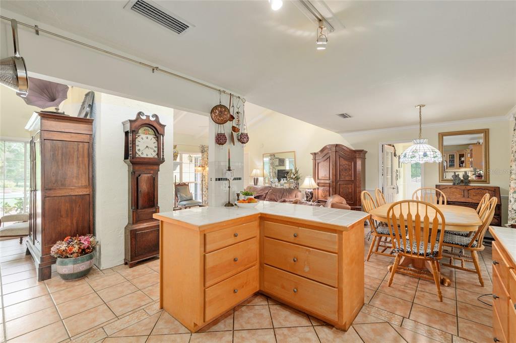 Newberry, Florida, 32669, United States, 3 Bedrooms Bedrooms, ,2 BathroomsBathrooms,Residential,For Sale,1847426