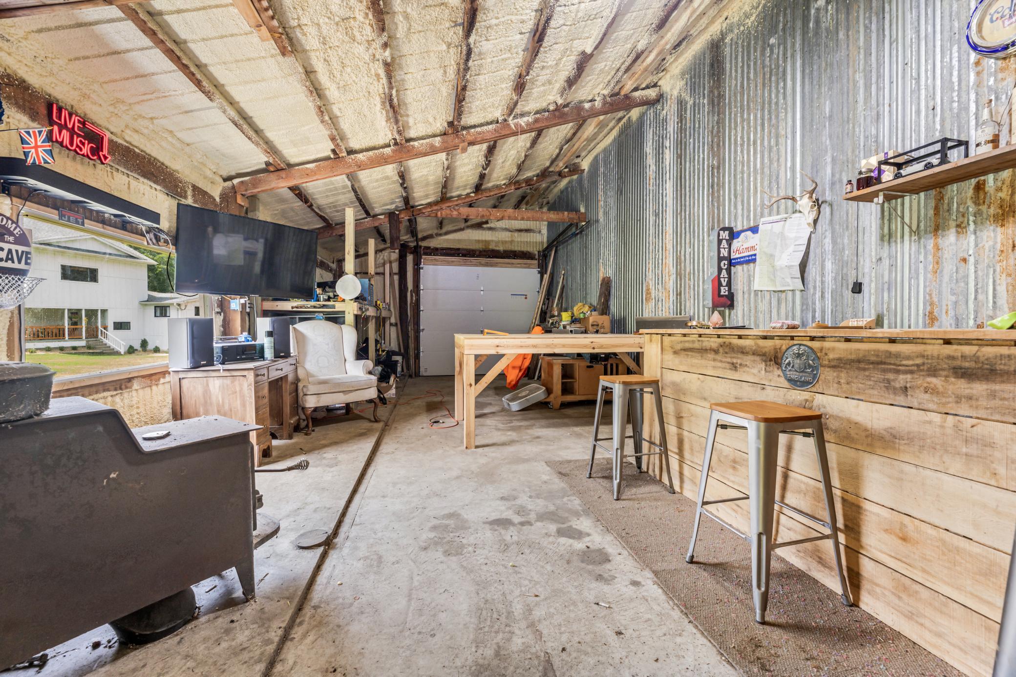 Winona, Minnesota, 55987, United States, 5 Bedrooms Bedrooms, ,2 BathroomsBathrooms,Residential,For Sale,2005788